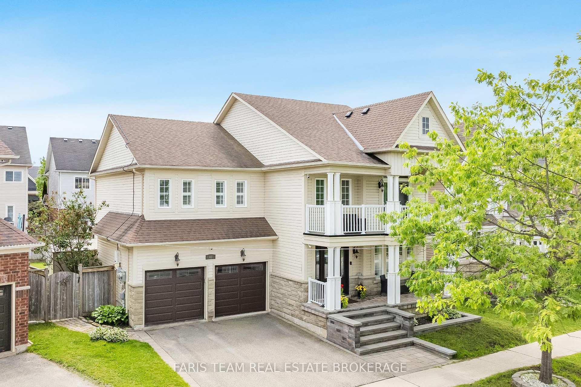 43 Maple Crown Terrace, Barrie, ON L4M 7H9