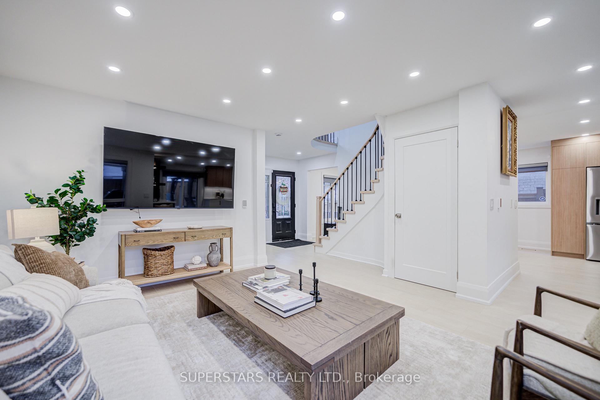 163 Brucker Road, Barrie, ON L4N 8R8
