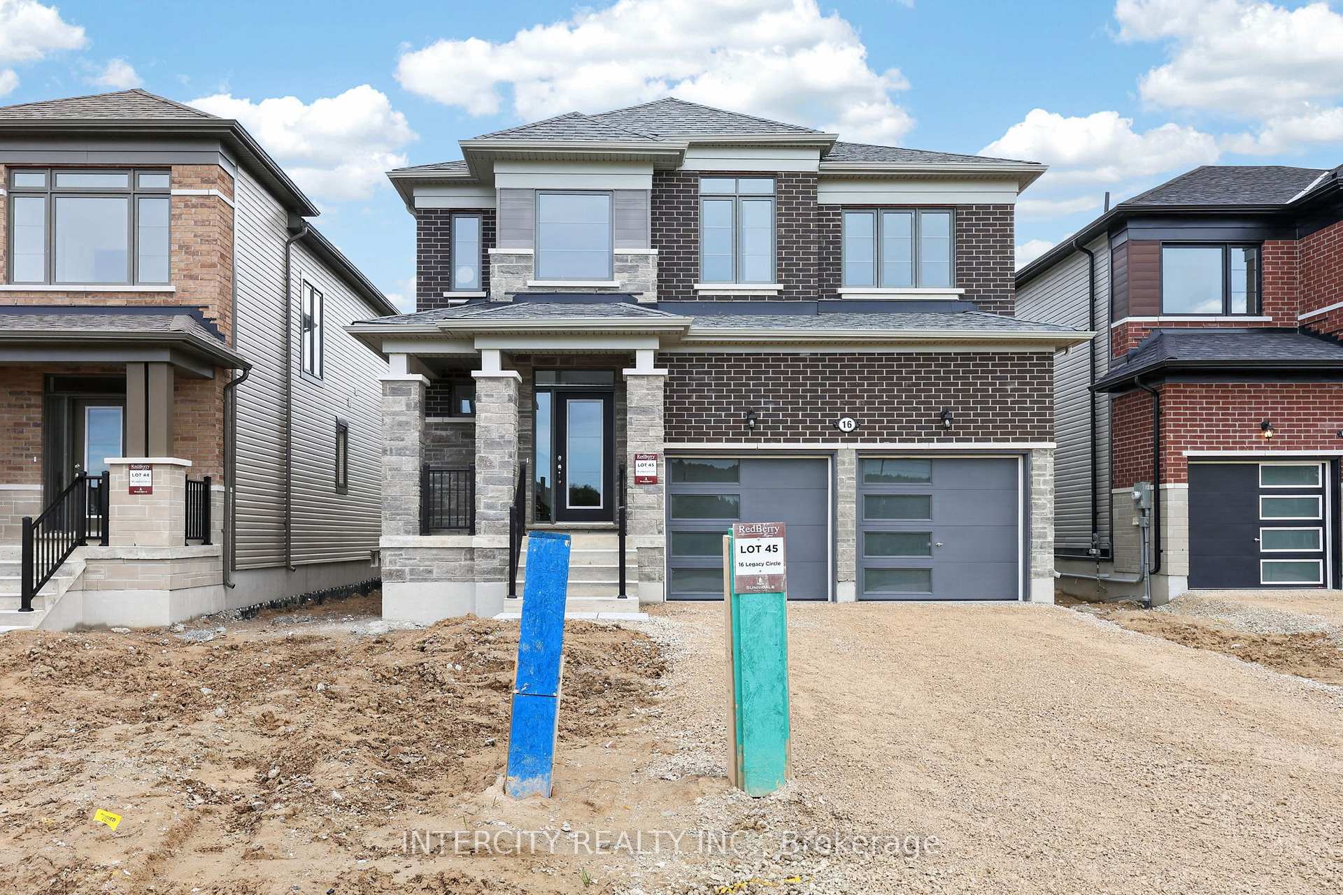16 Legacy Circle, Wasaga Beach, ON L9Z 0L8
