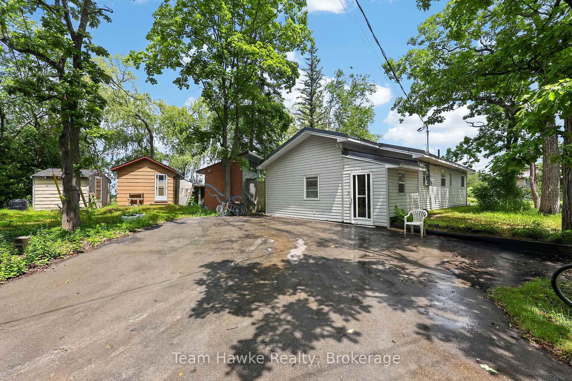 32 Long Point Road, Tay, ON L0K 2C0