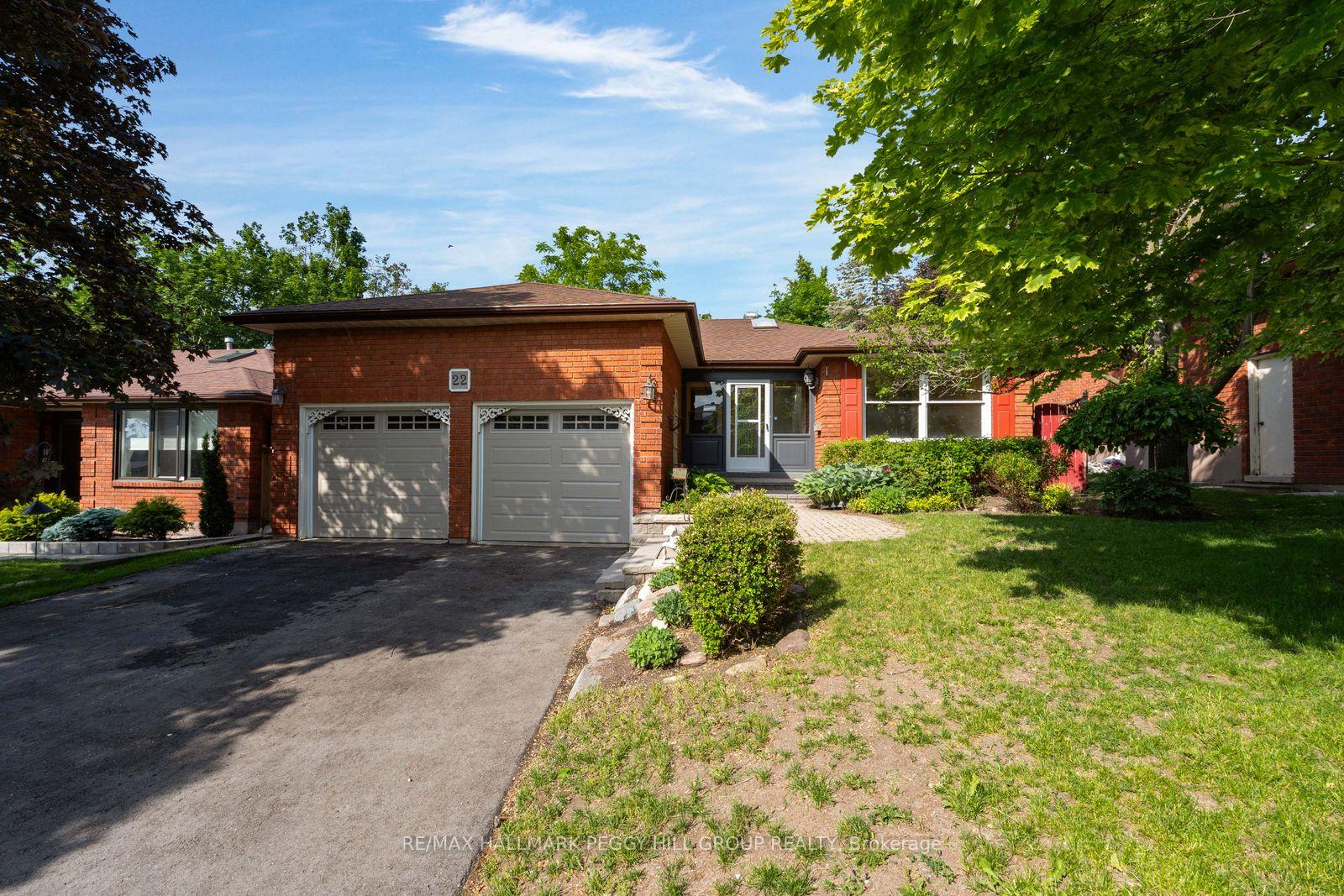 22 Richler Crescent, Barrie, ON L4N 6E6