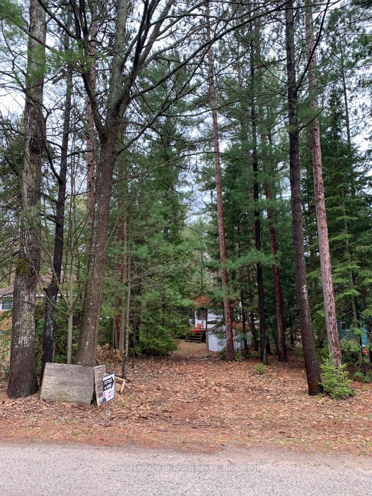 327 Tiny Beaches Road N, Tiny, ON L9M 1R3