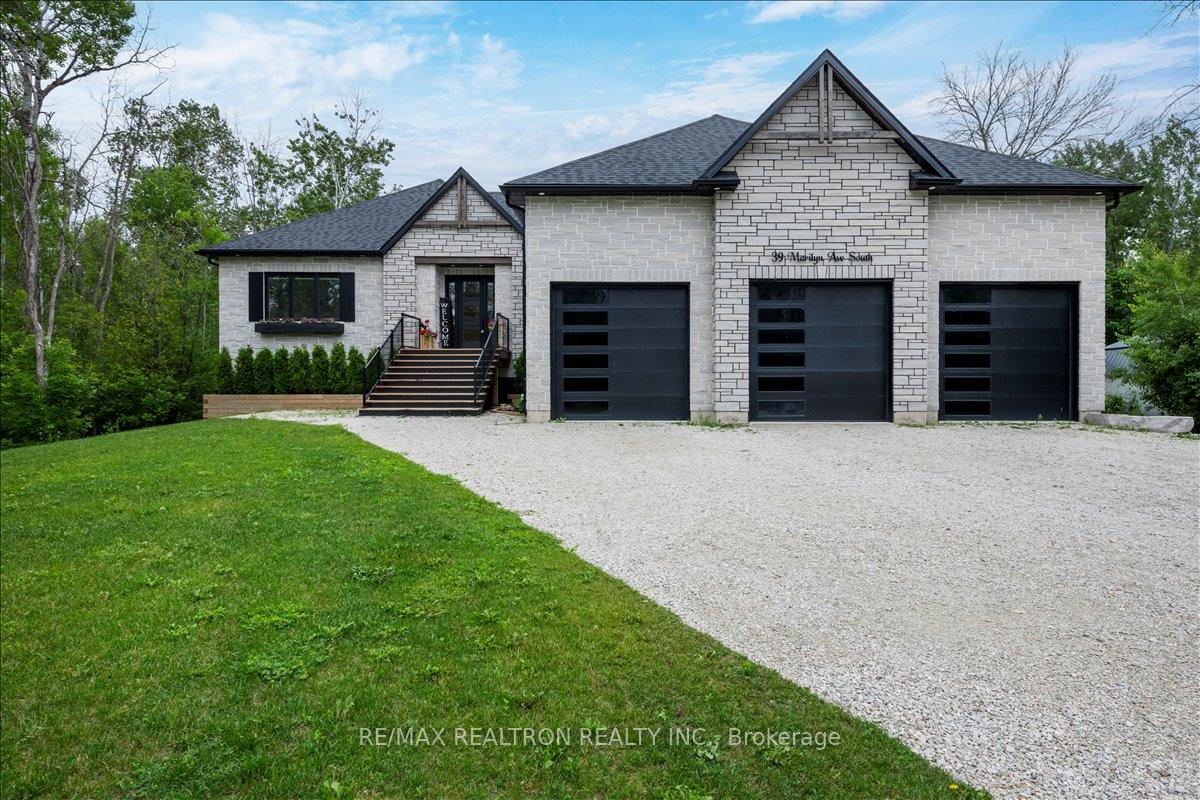 39 Marilyn Avenue S, Wasaga Beach, ON L9Z 2Y1