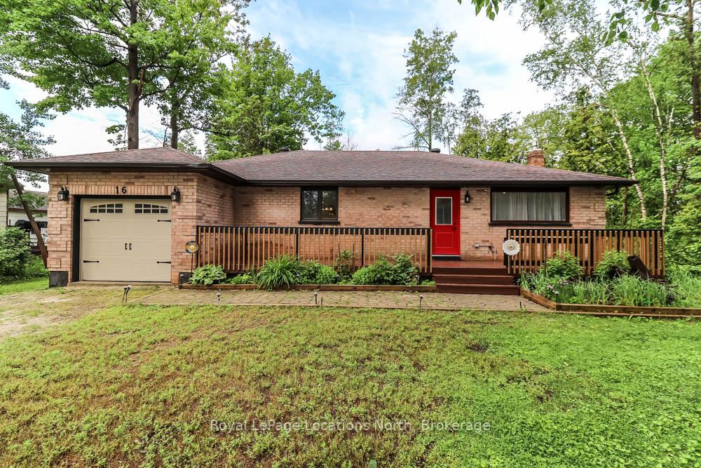 16 Wood Avenue, Wasaga Beach, ON L9Z 2L3