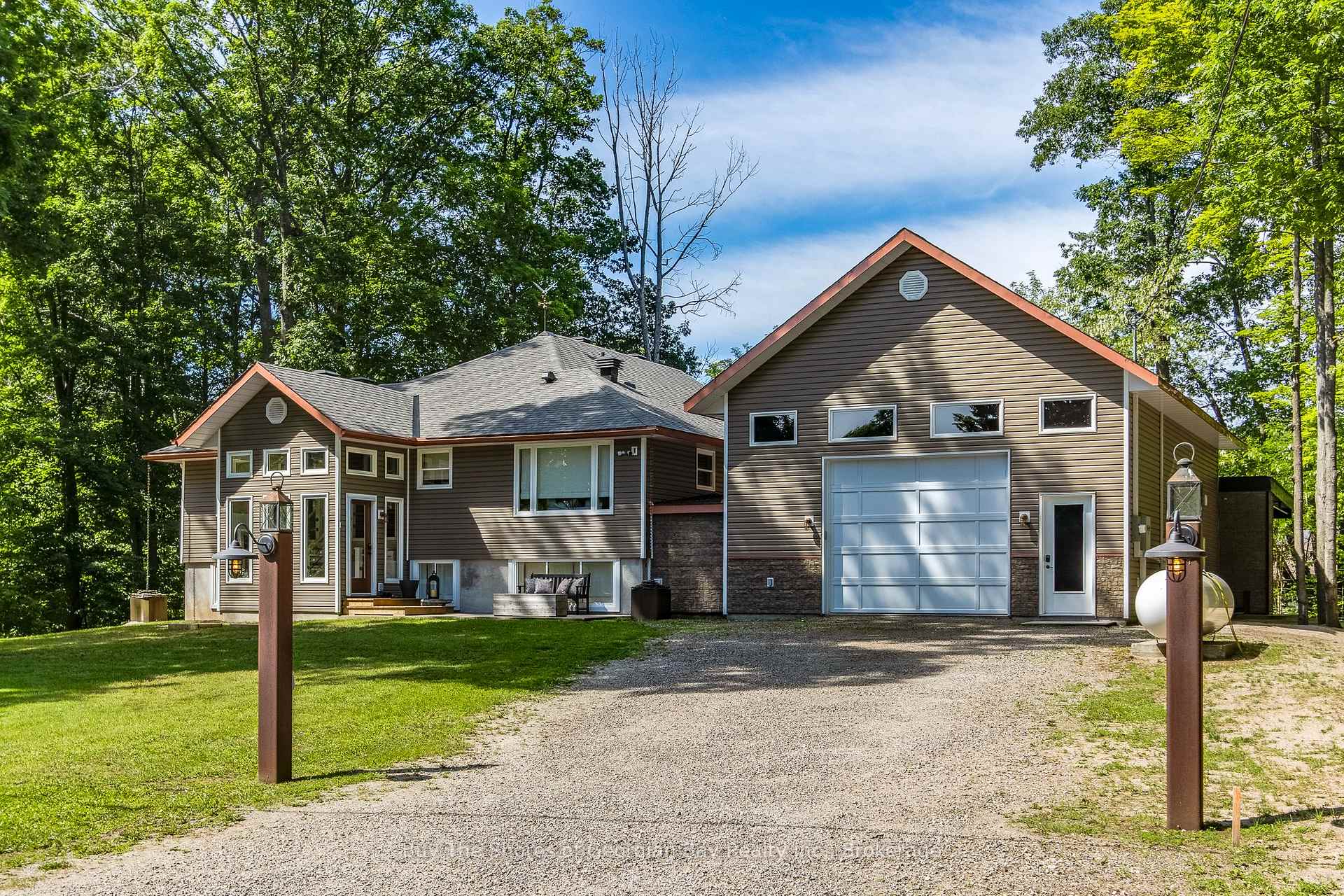 40 Polish Avenue, Penetanguishene, ON L9M 1W7