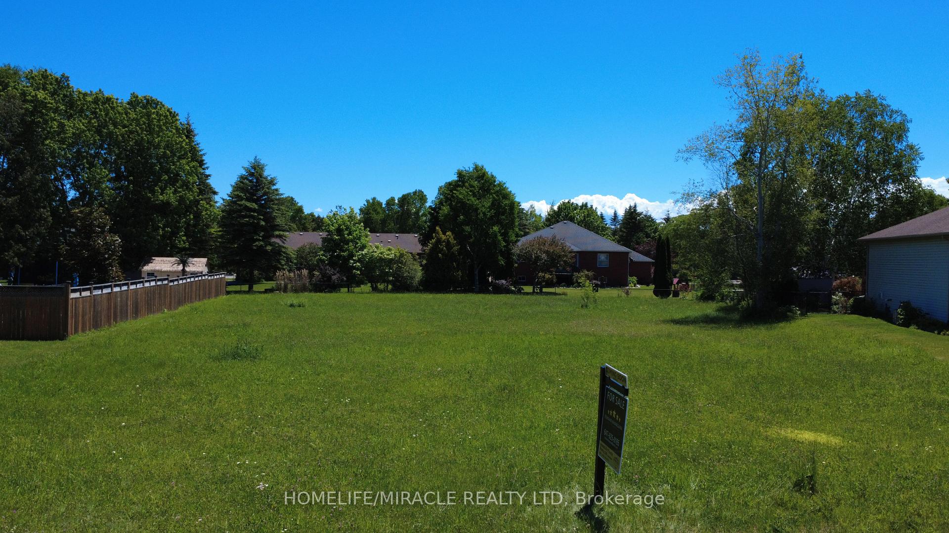 31 Fairway Crescent, Wasaga Beach, ON L9Z 1B9