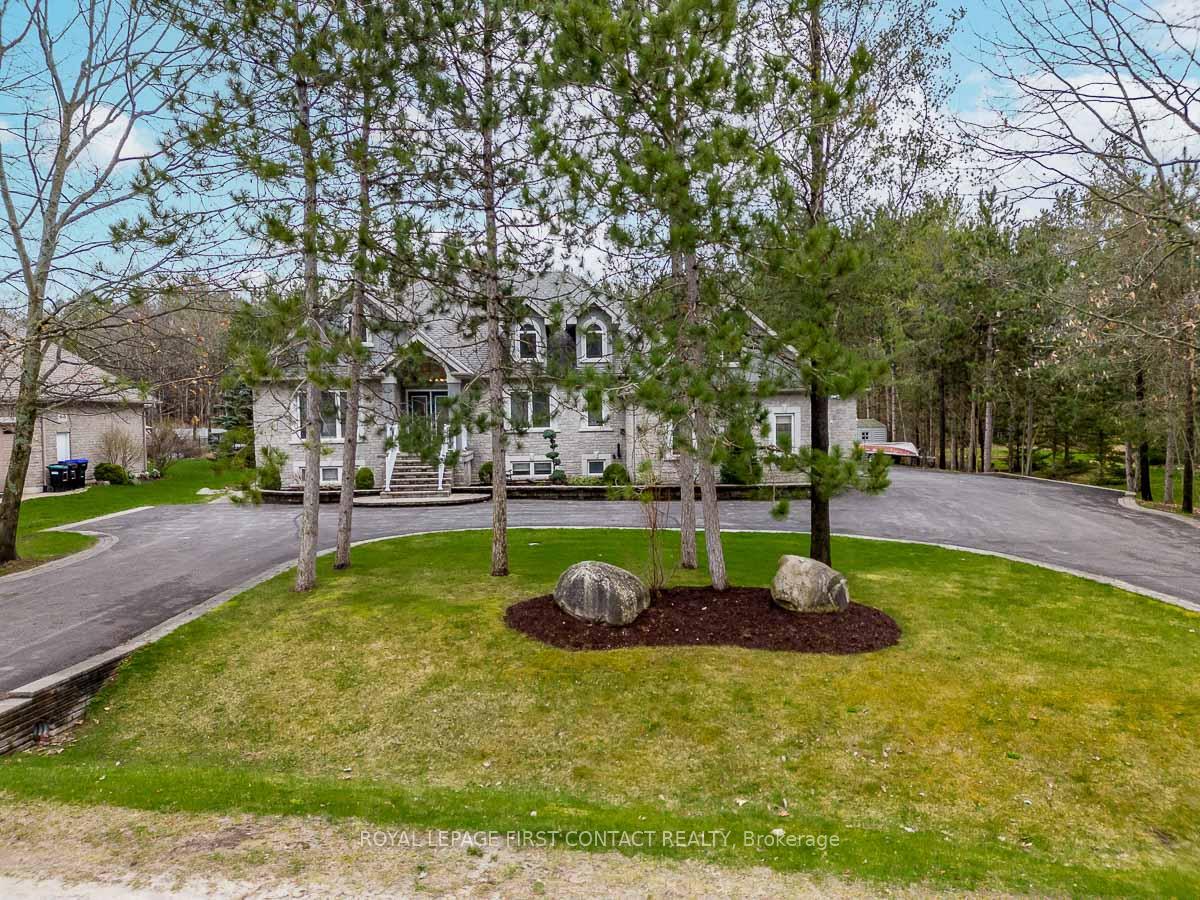 72 Luella Boulevard, Springwater, ON L9X 0C3