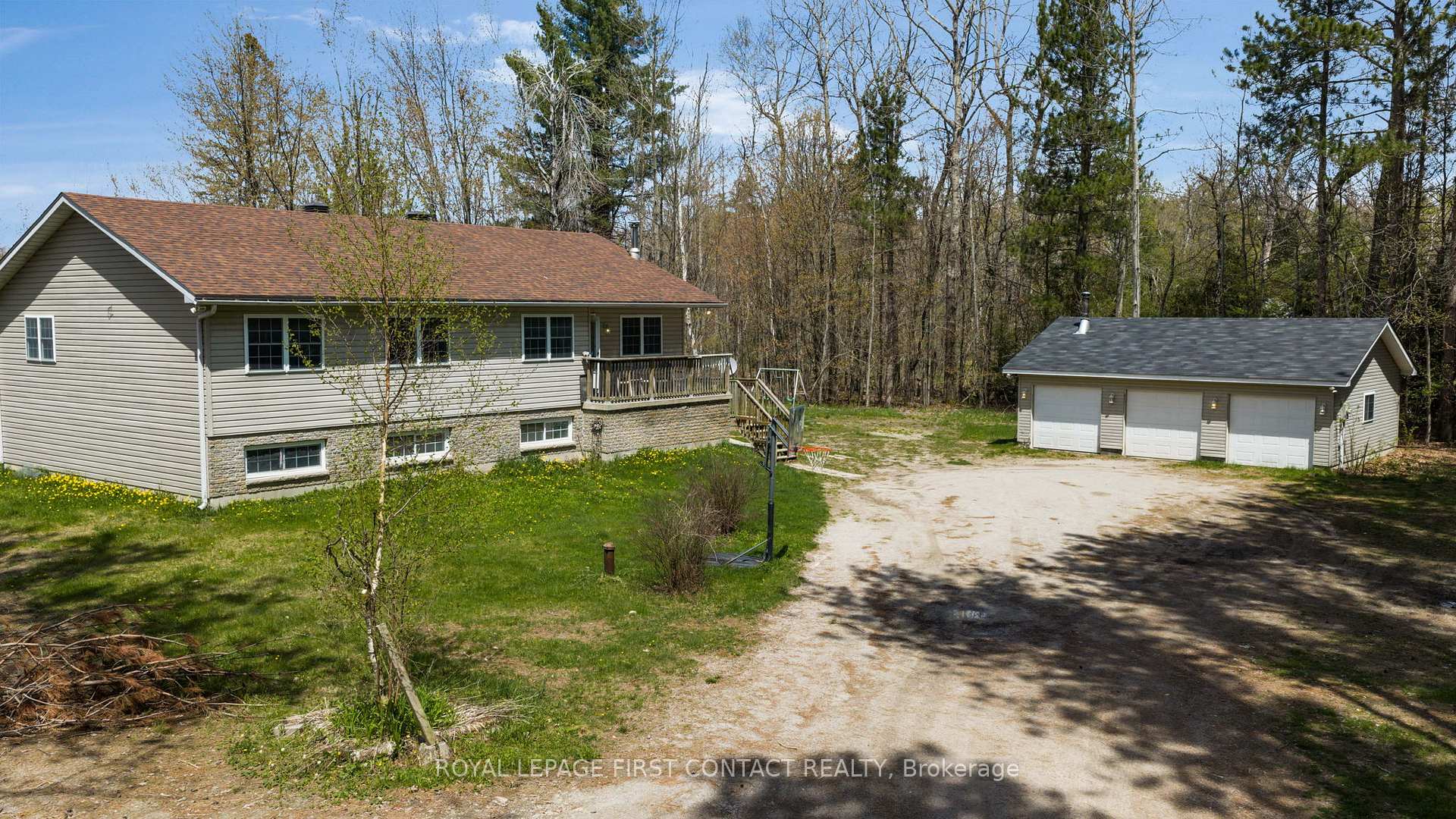 2228 Monck Road, Ramara, ON L3V 6H5