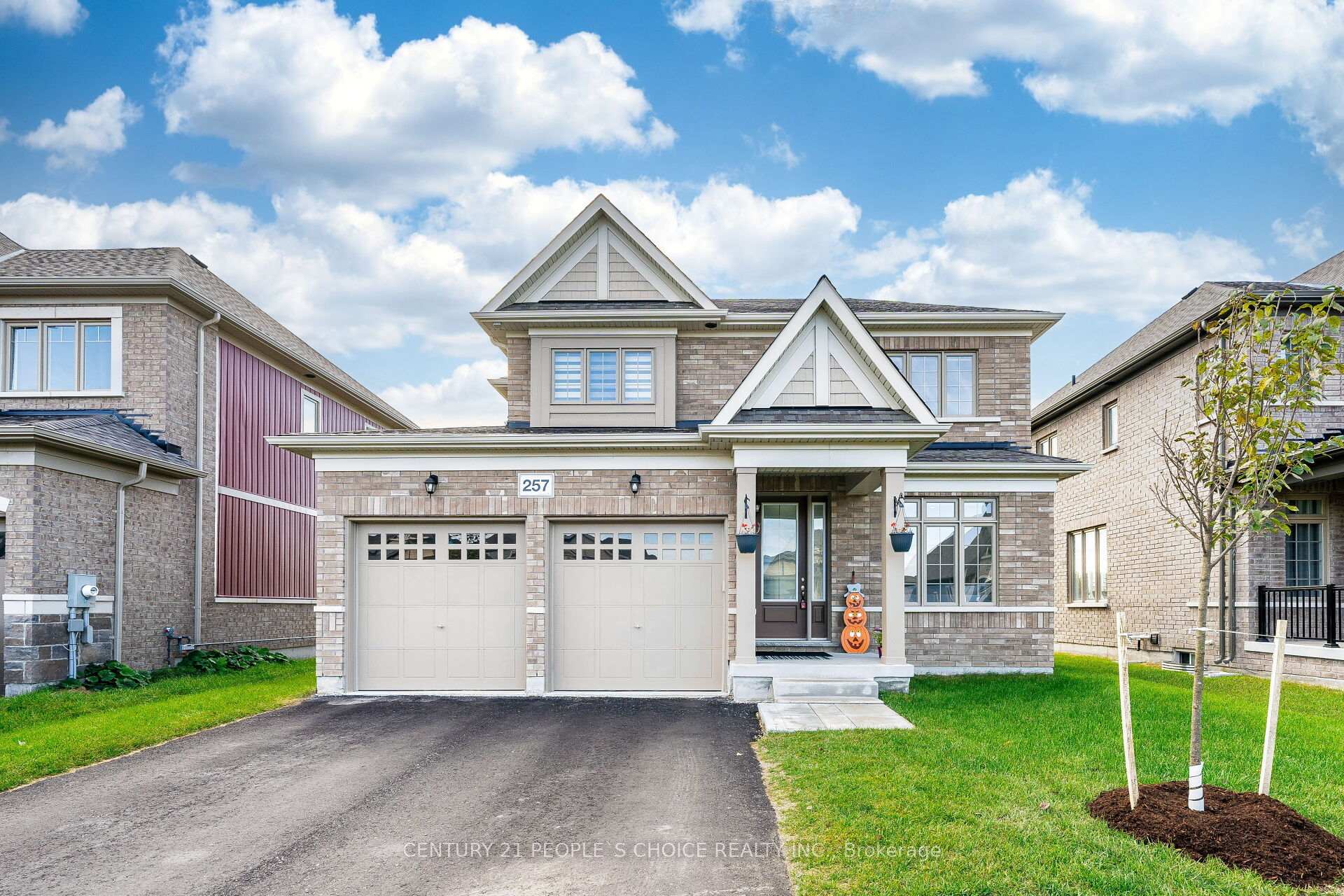 257 Duncan Street, Clearview, ON L0M 1S0