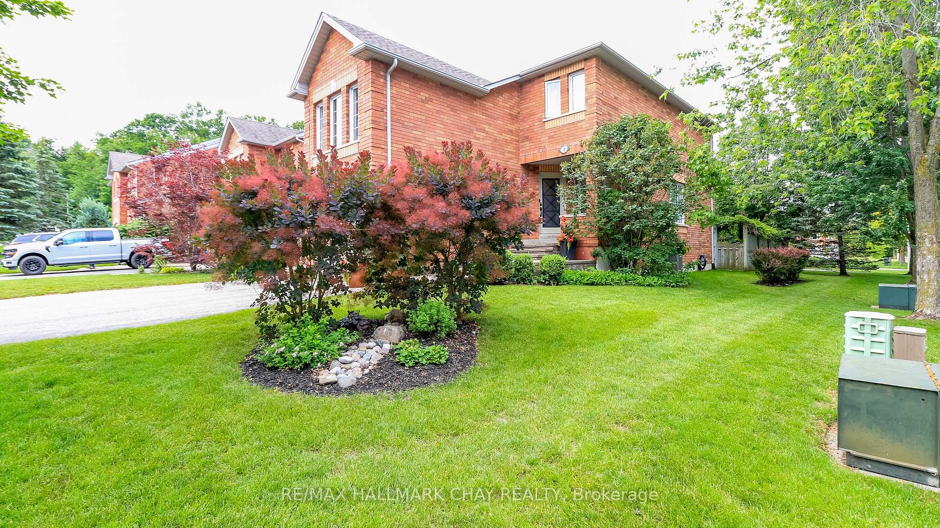 2 Kelly Place, Barrie, ON L4N 8N2