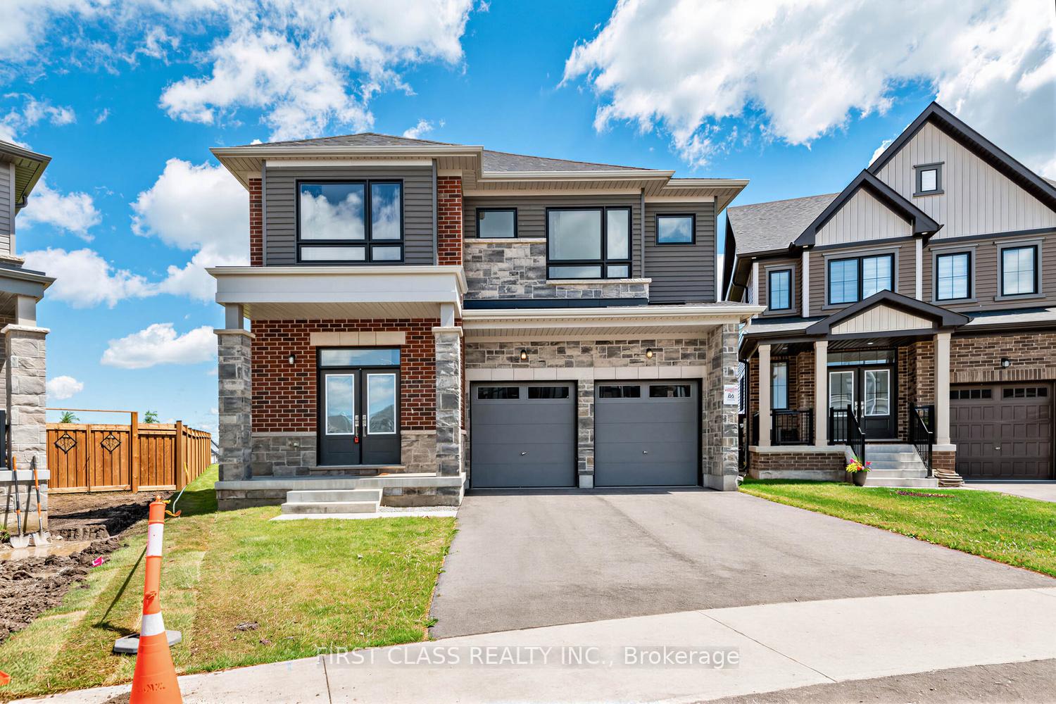 15 Abbey Crescent, Barrie, ON L9J 0W9