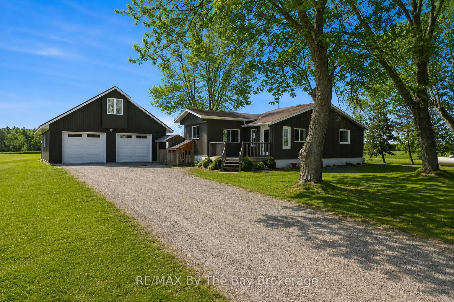 2533 Flos 3 Road W, Springwater, ON L0L 2K0