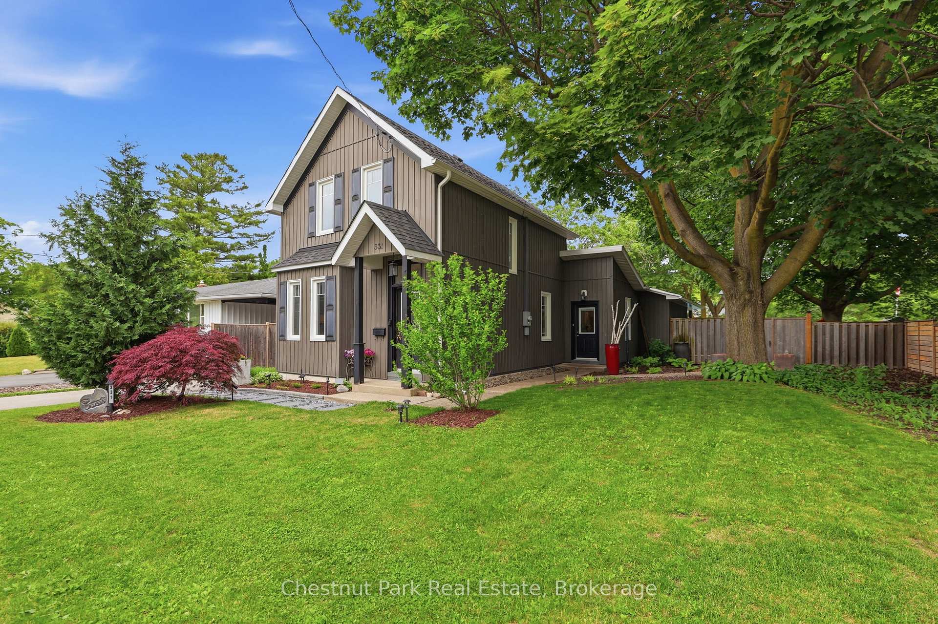 331 Oak Street, Collingwood, ON L9Y 2Y4