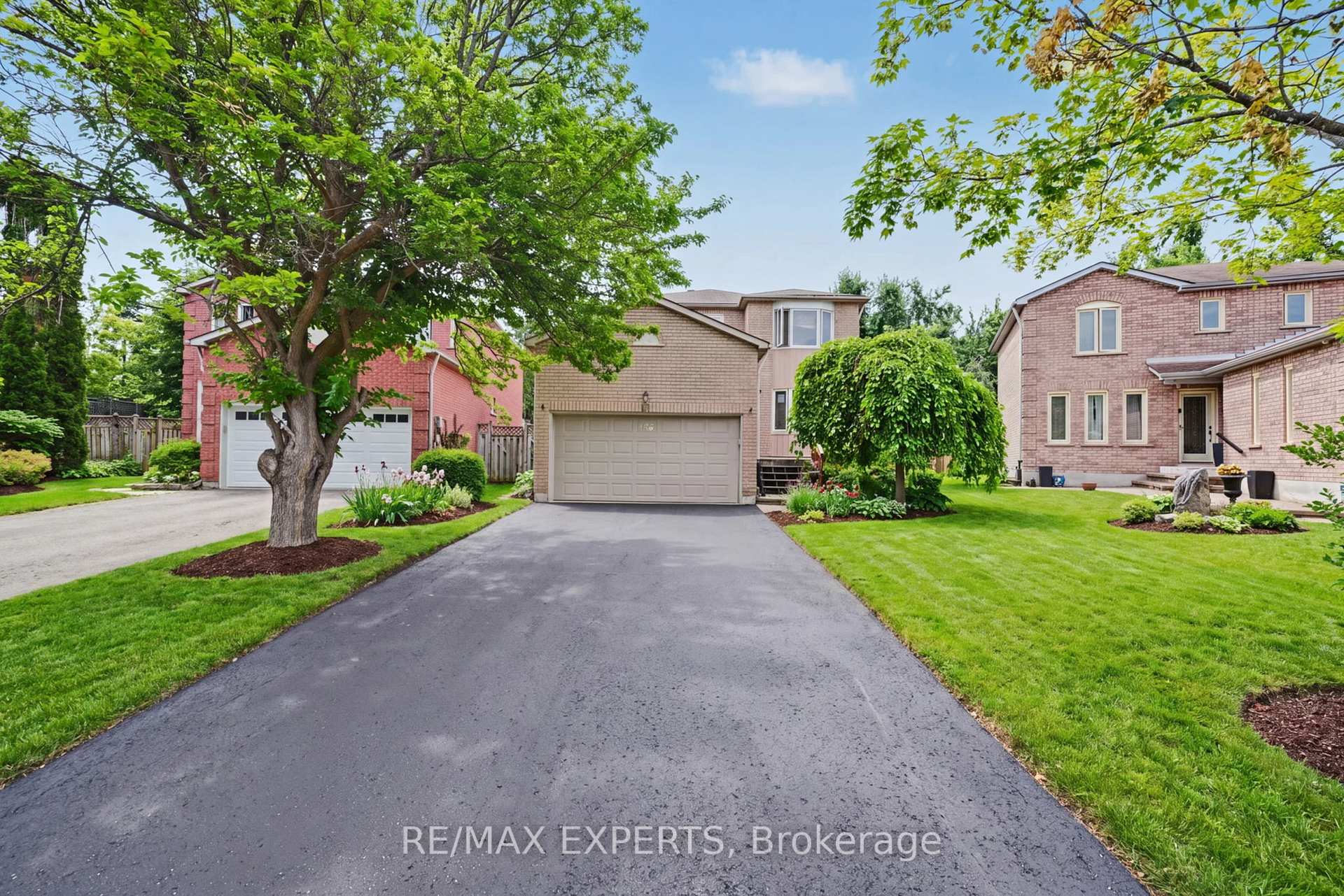 45 Blair Crescent, Barrie, ON L4M 5Y6