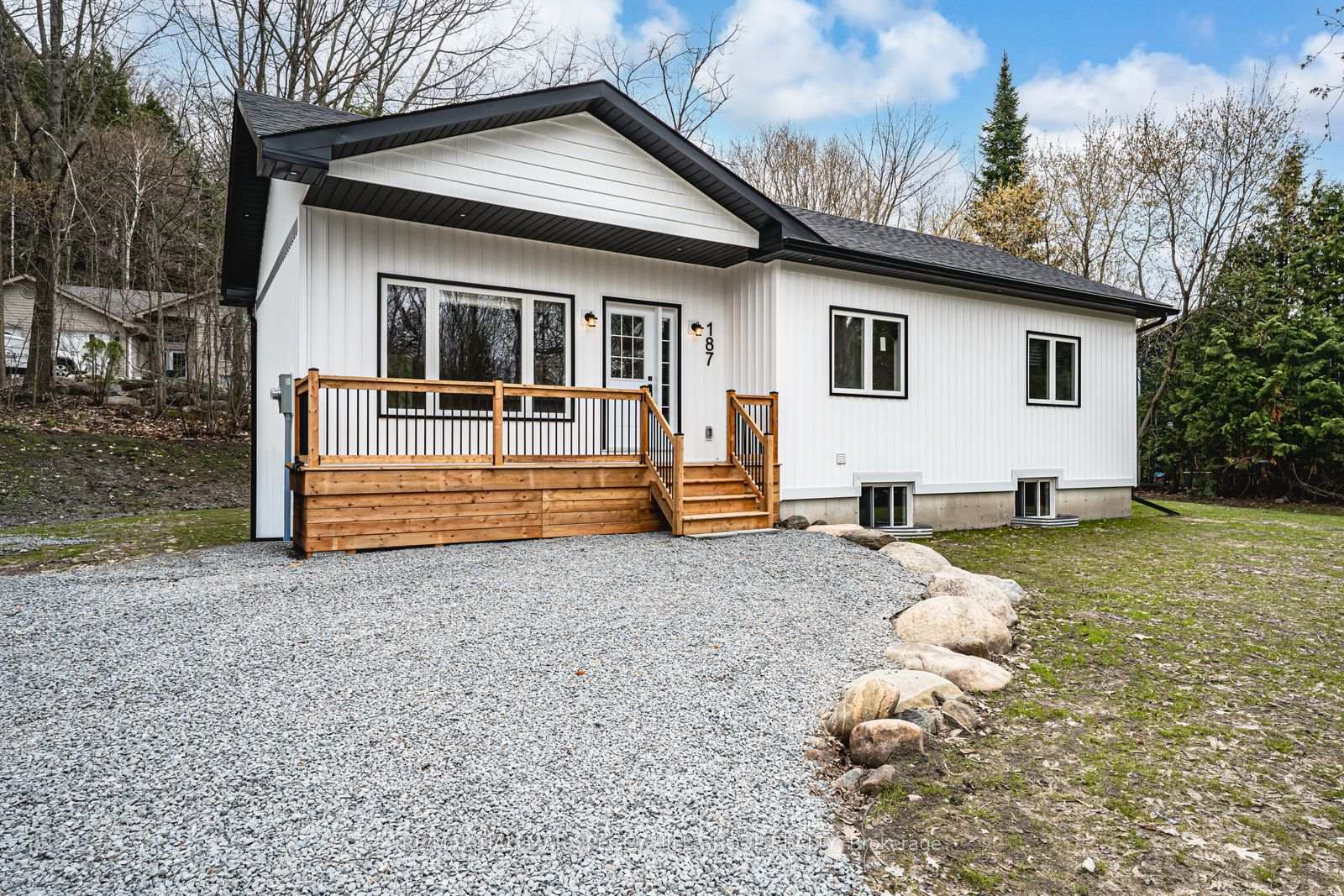 187 Albin Road, Tay, ON L0K 2C0