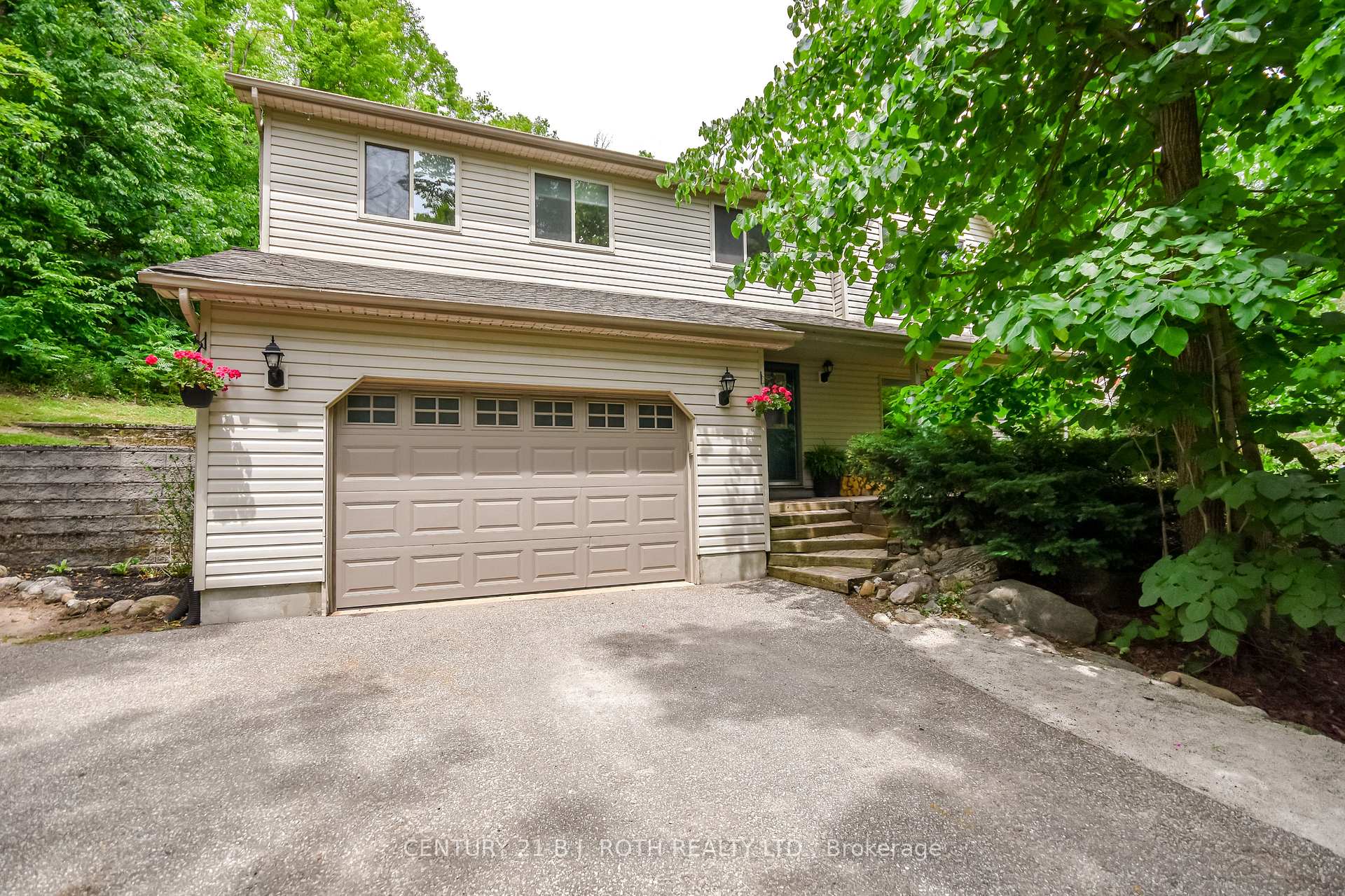 29 ALGONQUIN Trail, Oro-Medonte, ON L0K 1E0