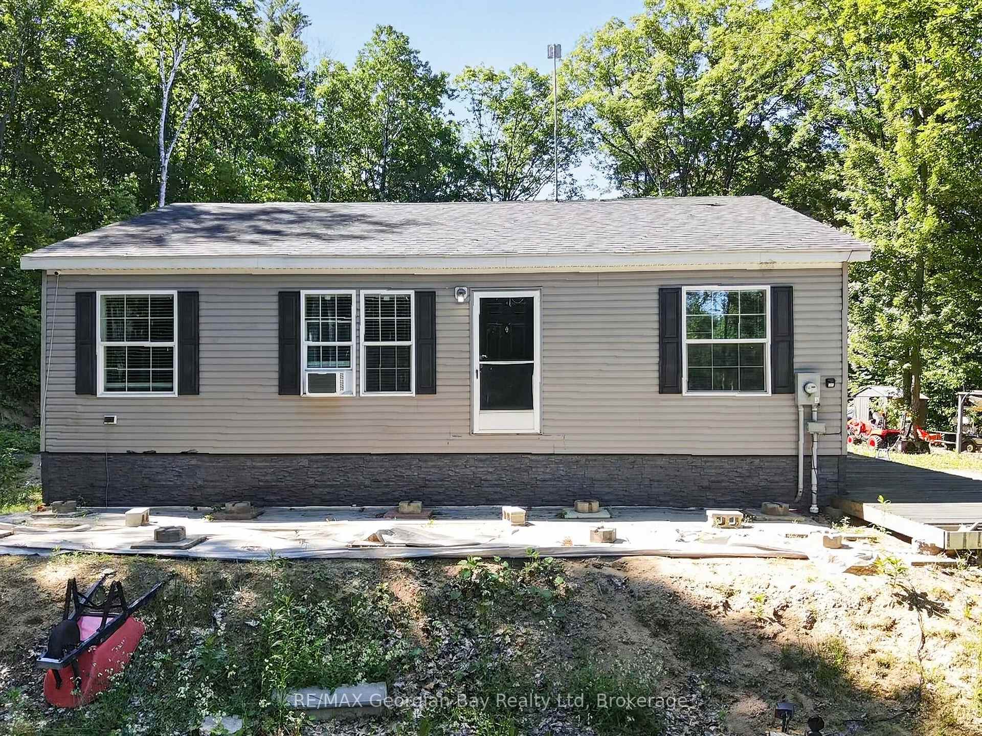927 Vindin Street, Midland, ON L4R 4L9