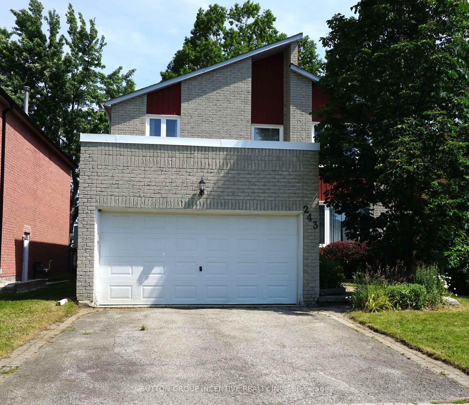 243 Hickling Trail, Barrie, ON L4M 5W9