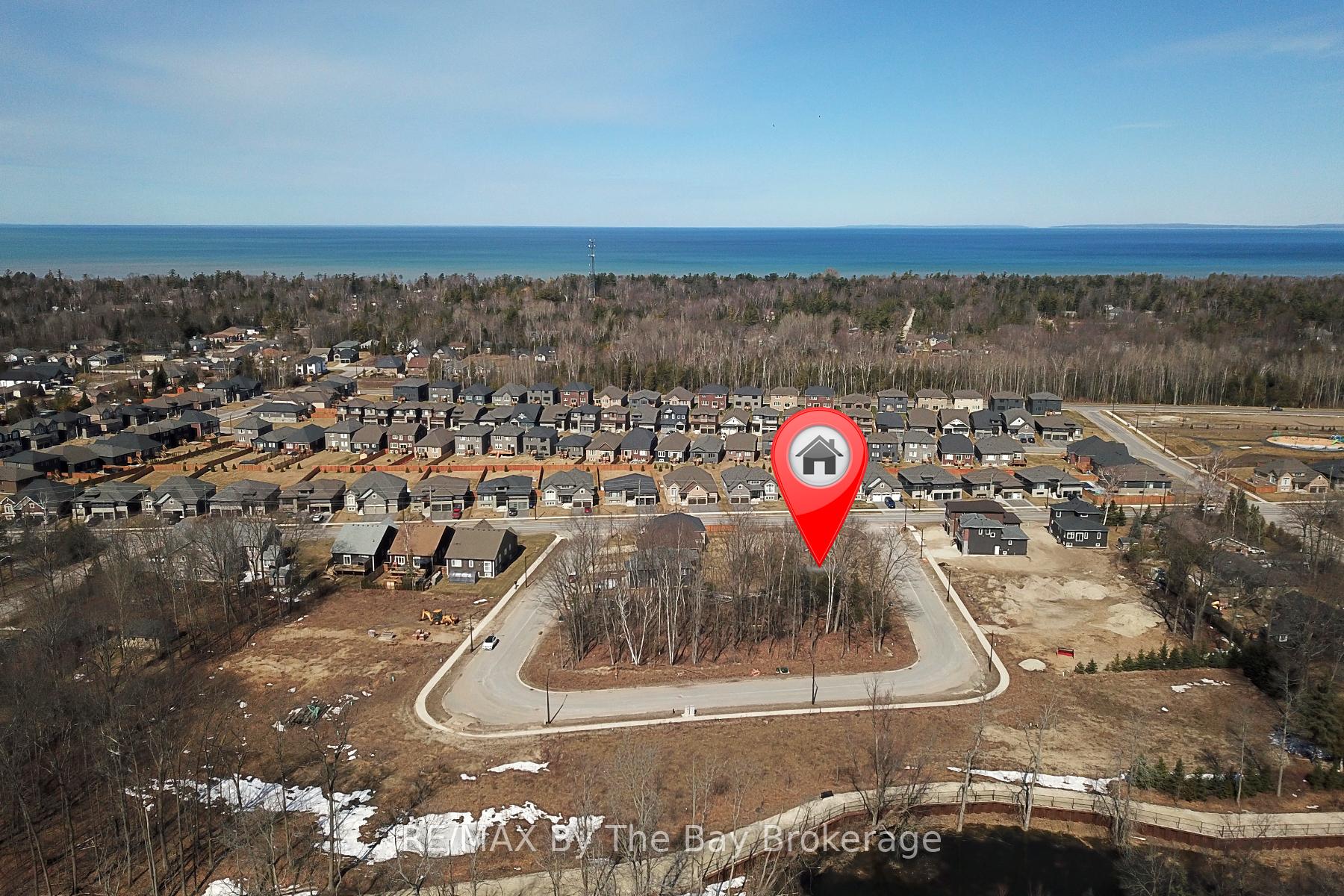 36 Joanne Crescent, Wasaga Beach, ON L9Z 1R4