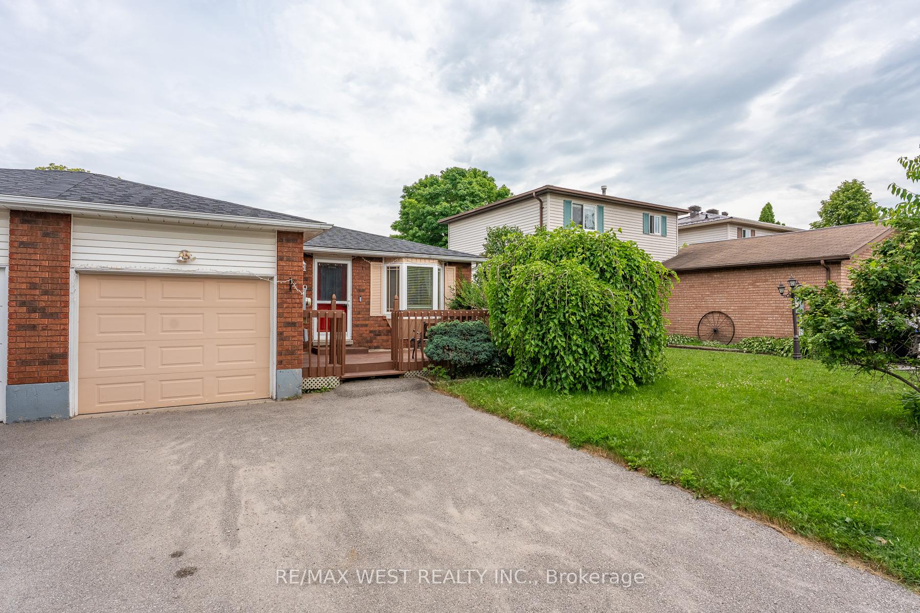369 Galloway Boulevard, Midland, ON L4R 5C1