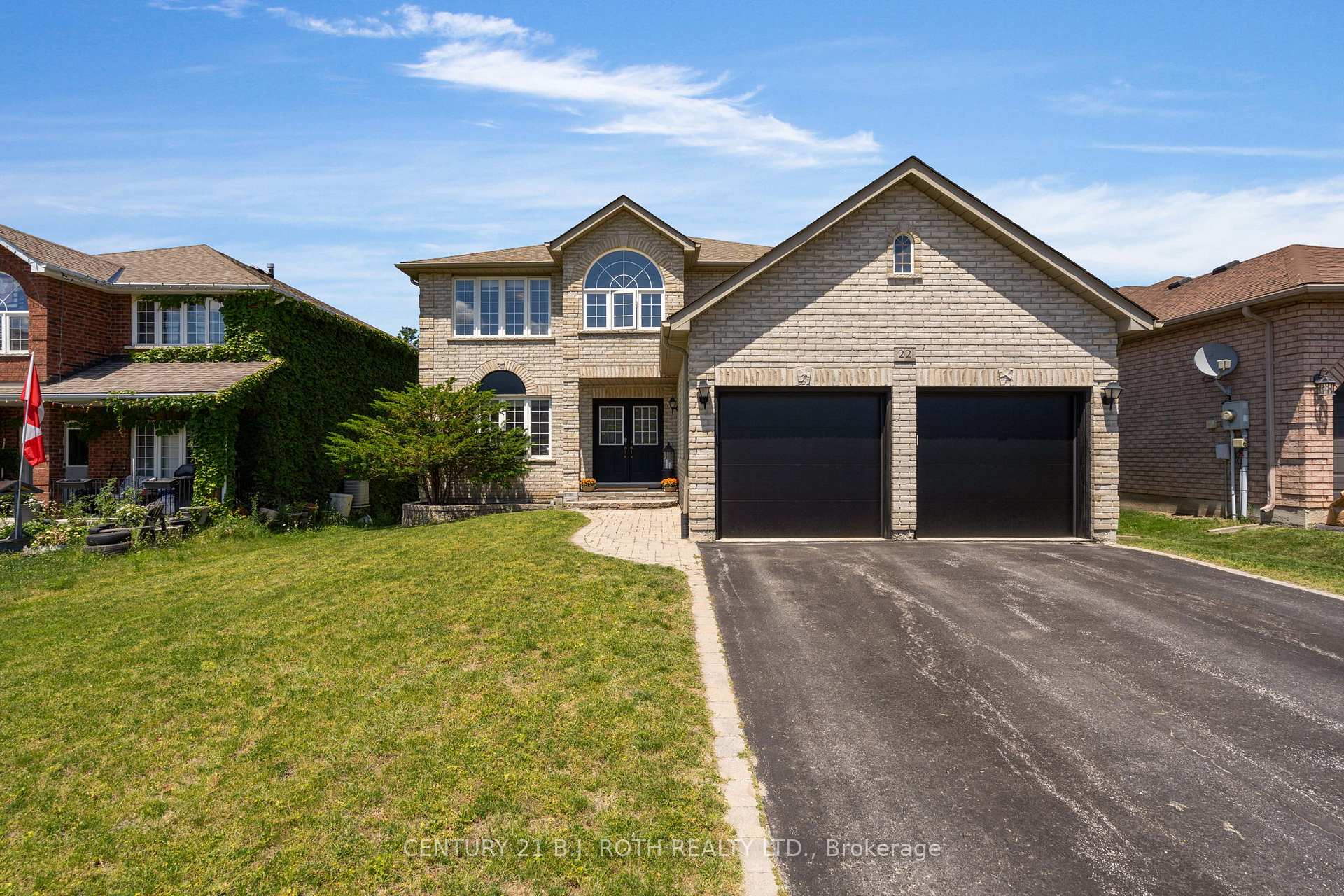22 Silvercreek Crescent, Barrie, ON L4N 1S7