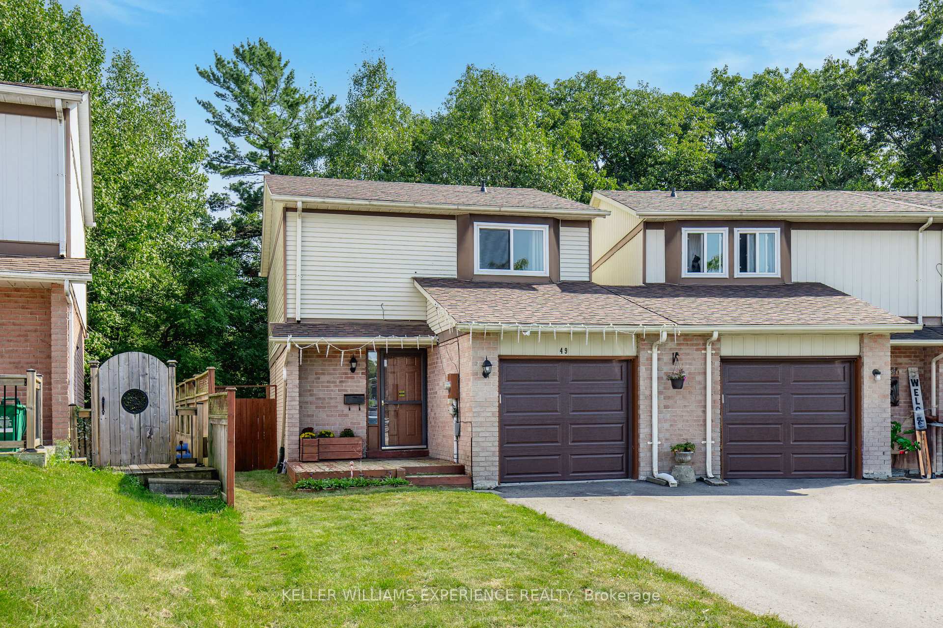 49 Burns Circle, Barrie, ON L4N 5J8