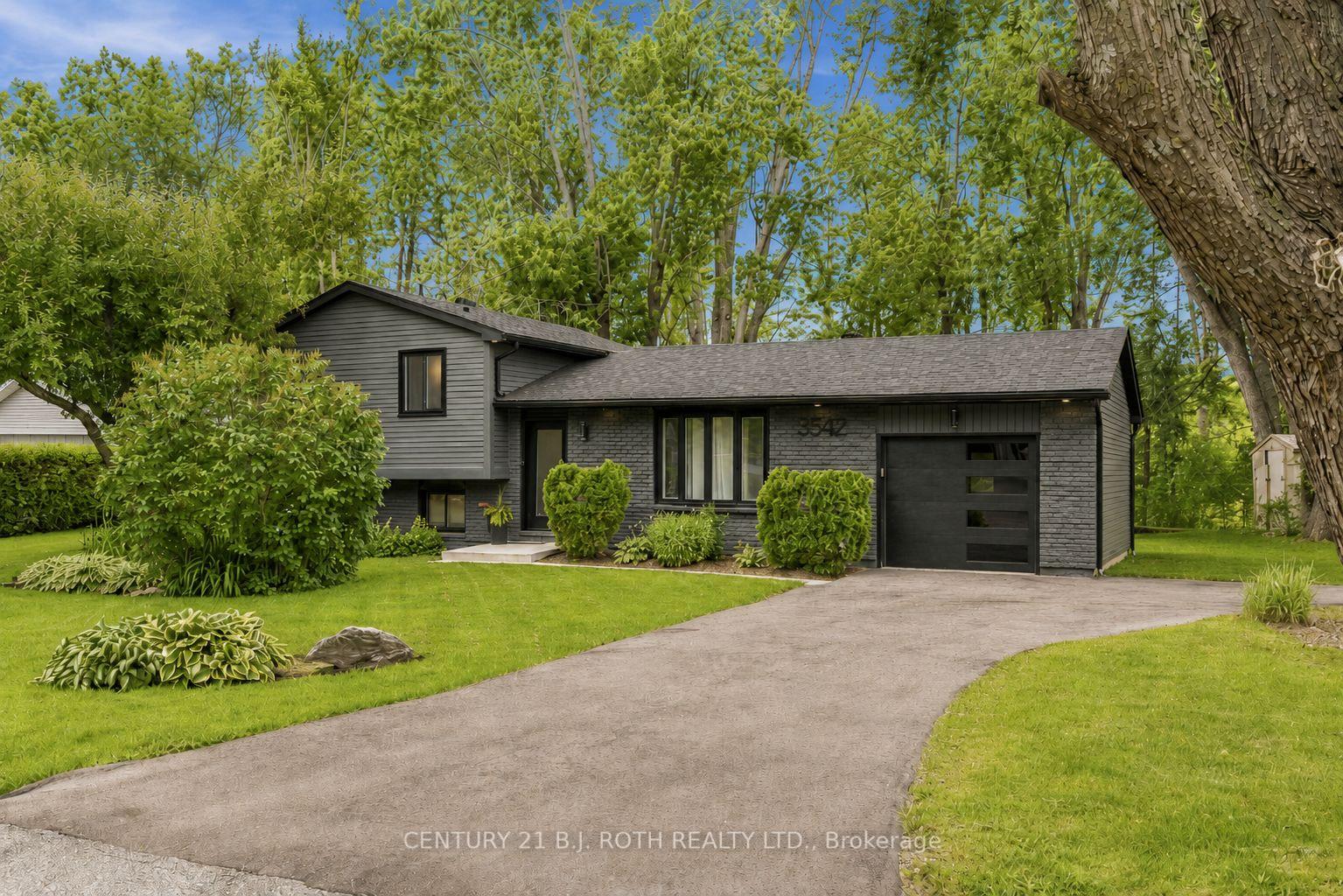 3542 Shadow Creek Road, Severn, ON L3V 0V8