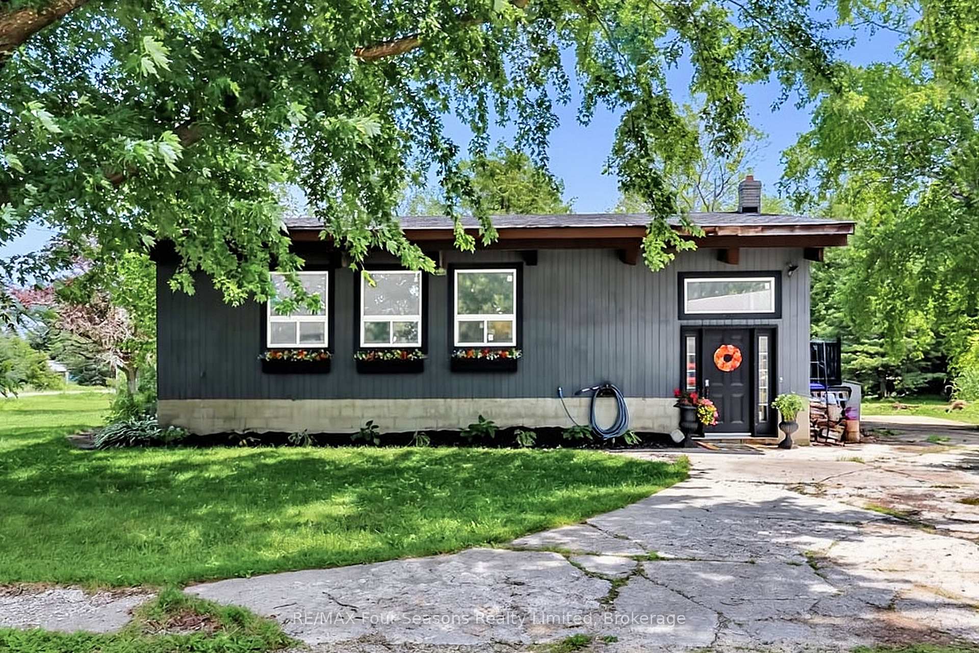 7363 Sideroad 33 34 Road, Clearview, ON L0M 1S0