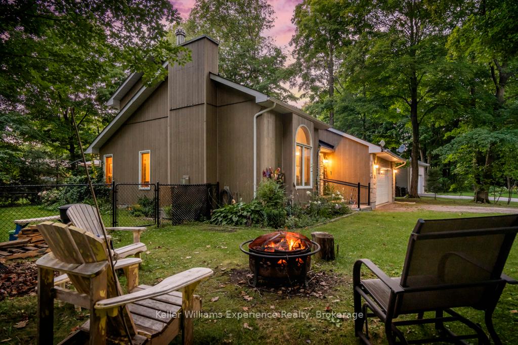 14 ONEIDA Crescent, Tiny, ON L9M 0B2