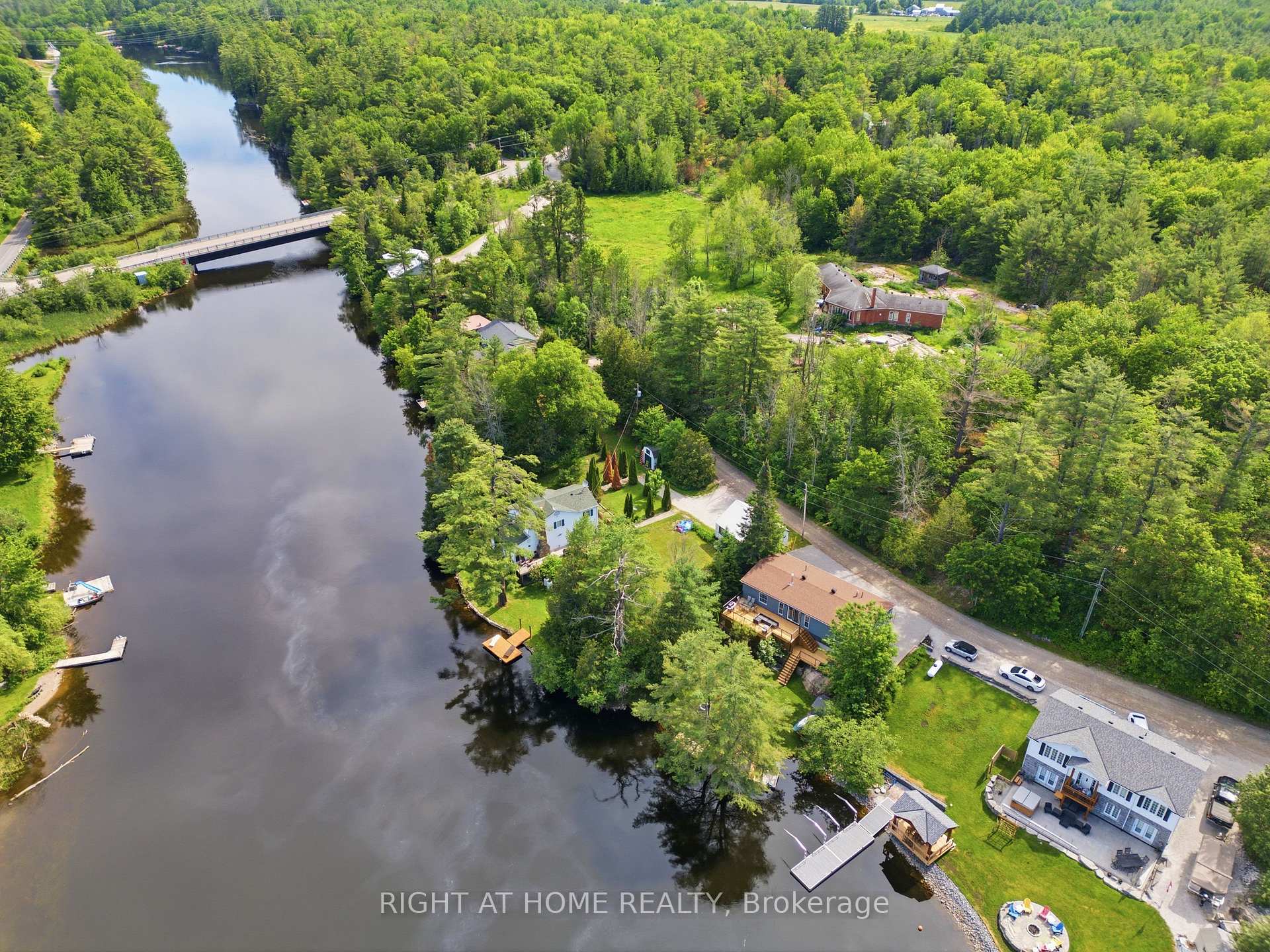 8168 Laidlaw Avenue, Ramara, ON L0K 2B0