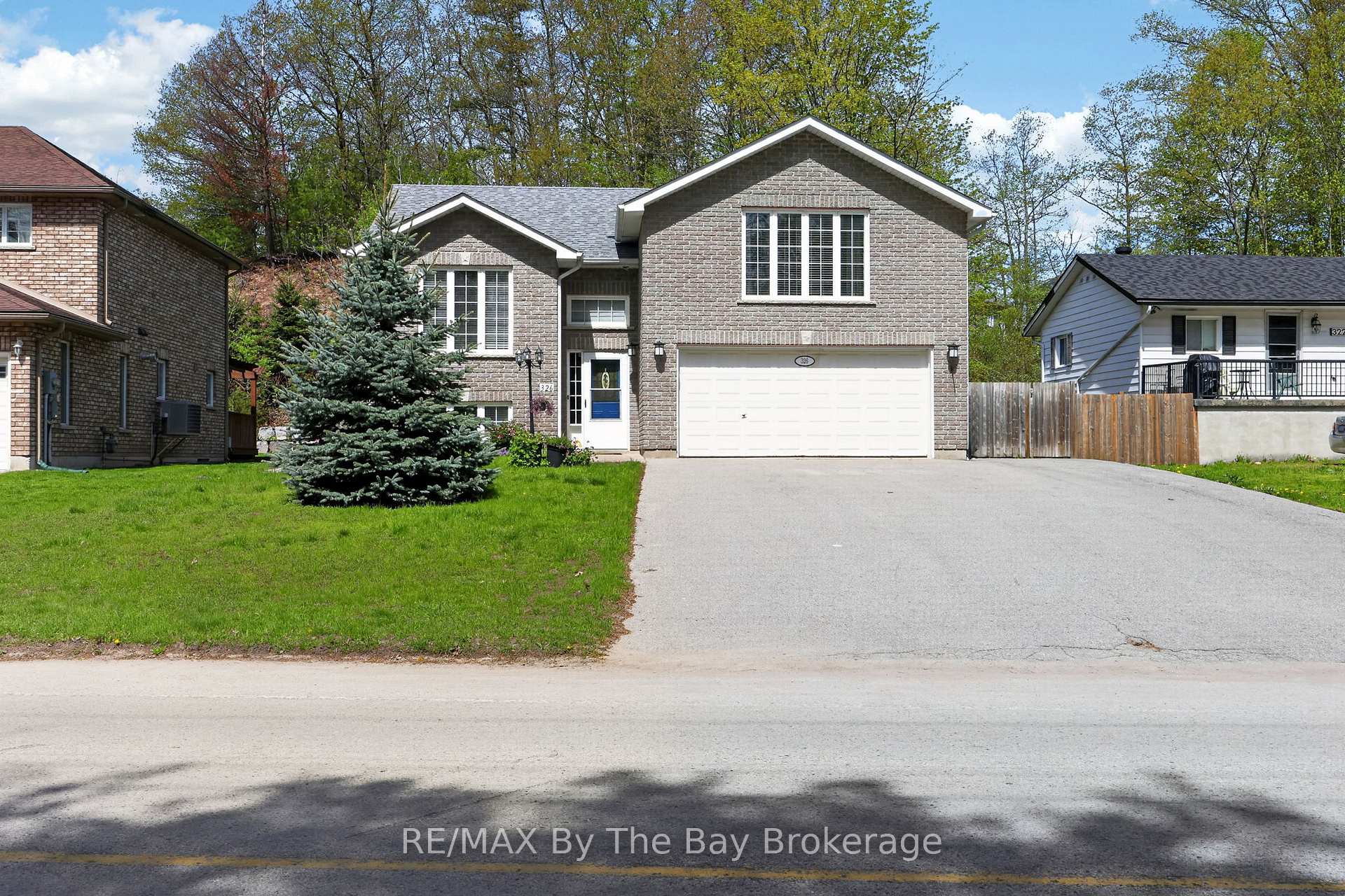 326 Golf Course Road, Wasaga Beach, ON L9Z 1S5
