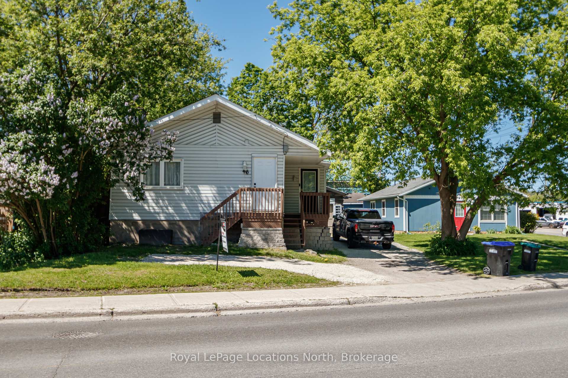 46 Fourth Street W, Midland, ON L4R 3S8