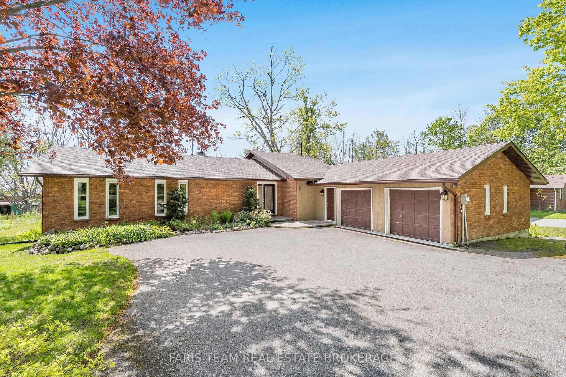 21 Poplar Crescent, Oro-Medonte, ON L0L 1T0
