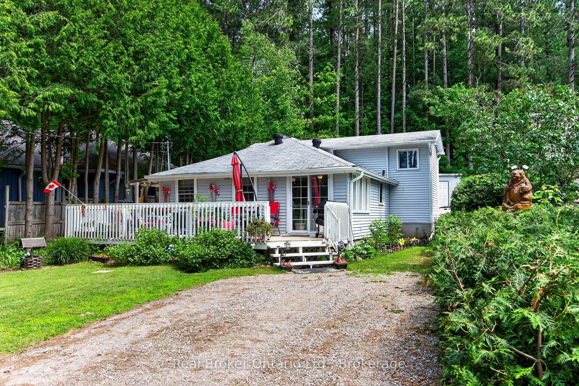 81 Andrew Drive, Tiny, ON L9M 0B4