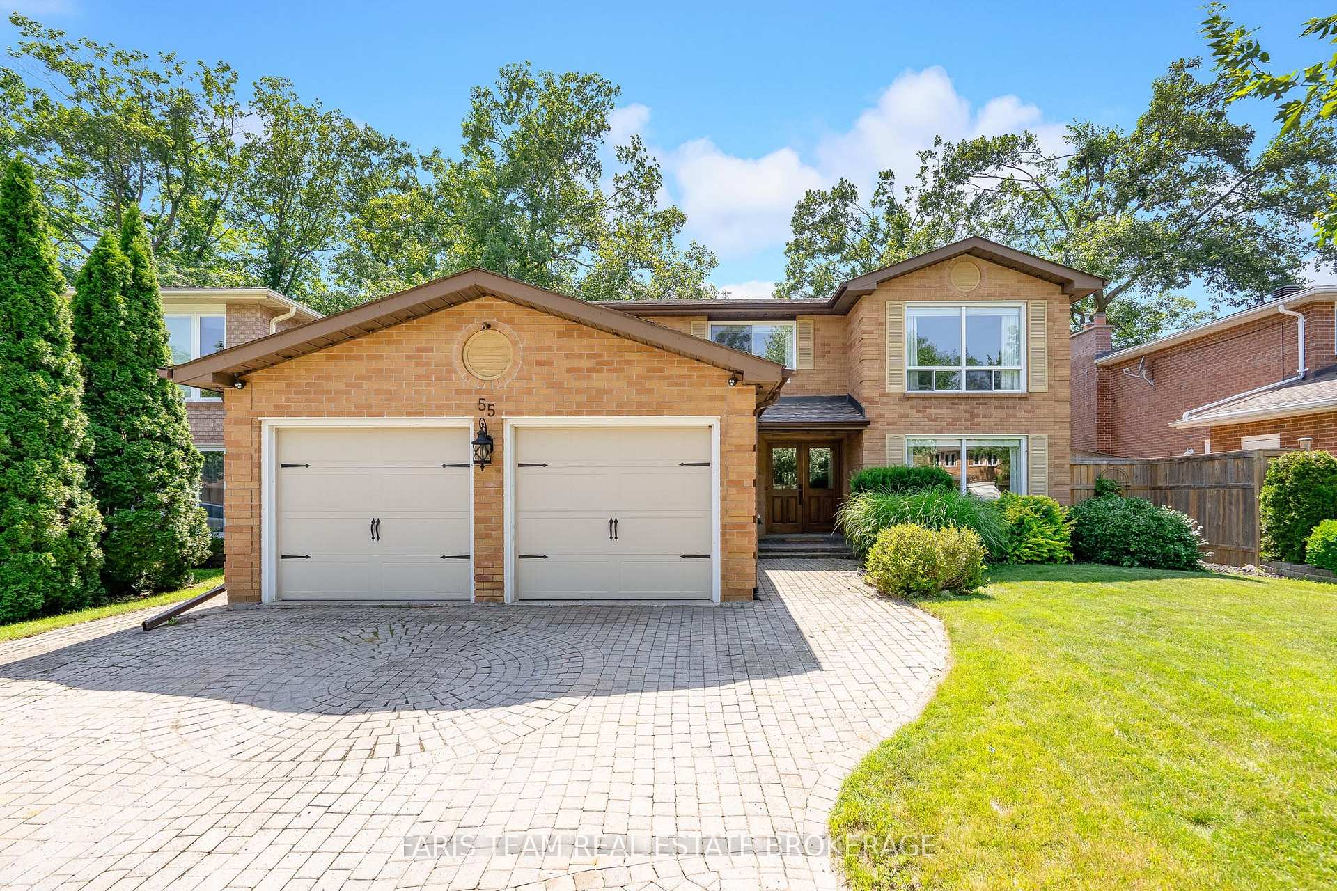 55 Oakridge Drive, Barrie, ON L4N 5N6