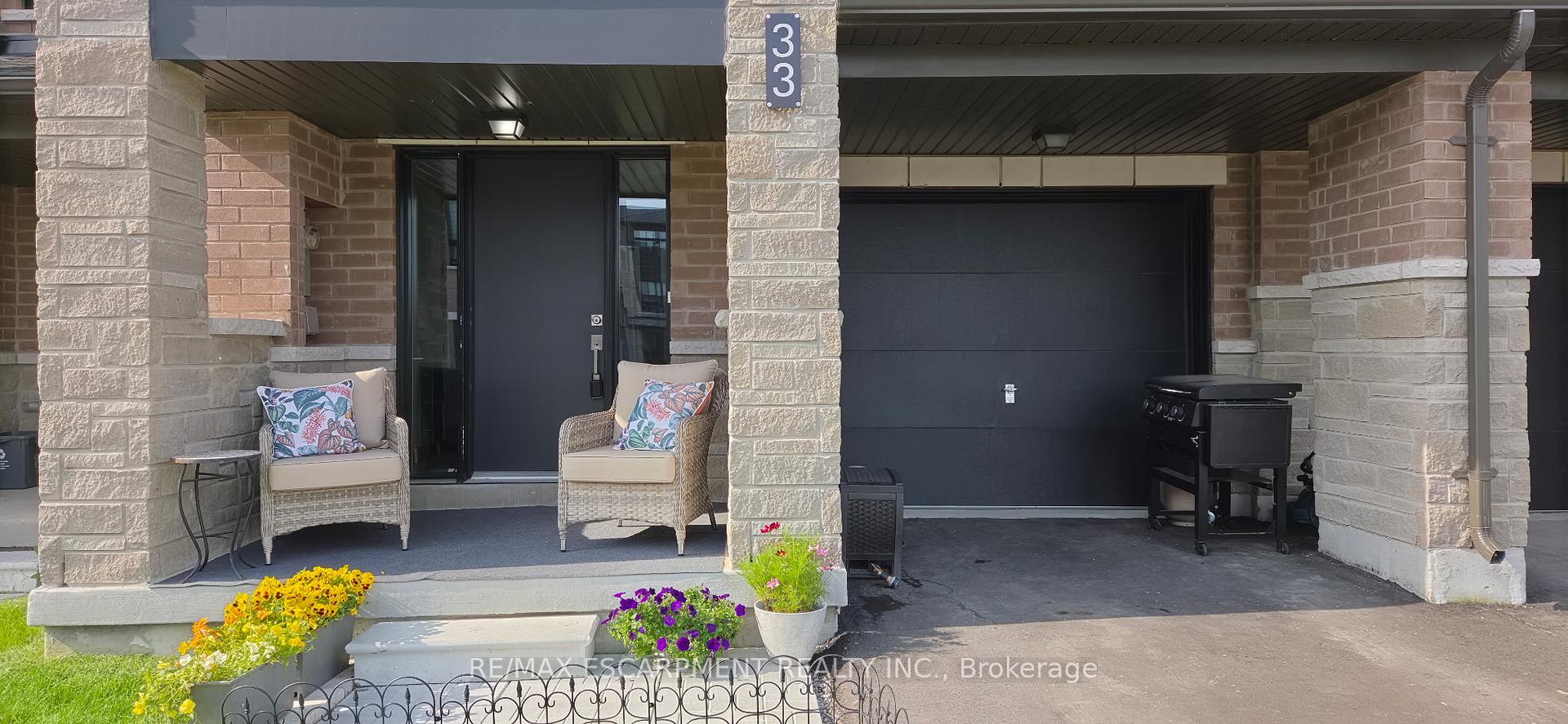 33 Red Maple Lane, Barrie, ON L9J 0N4