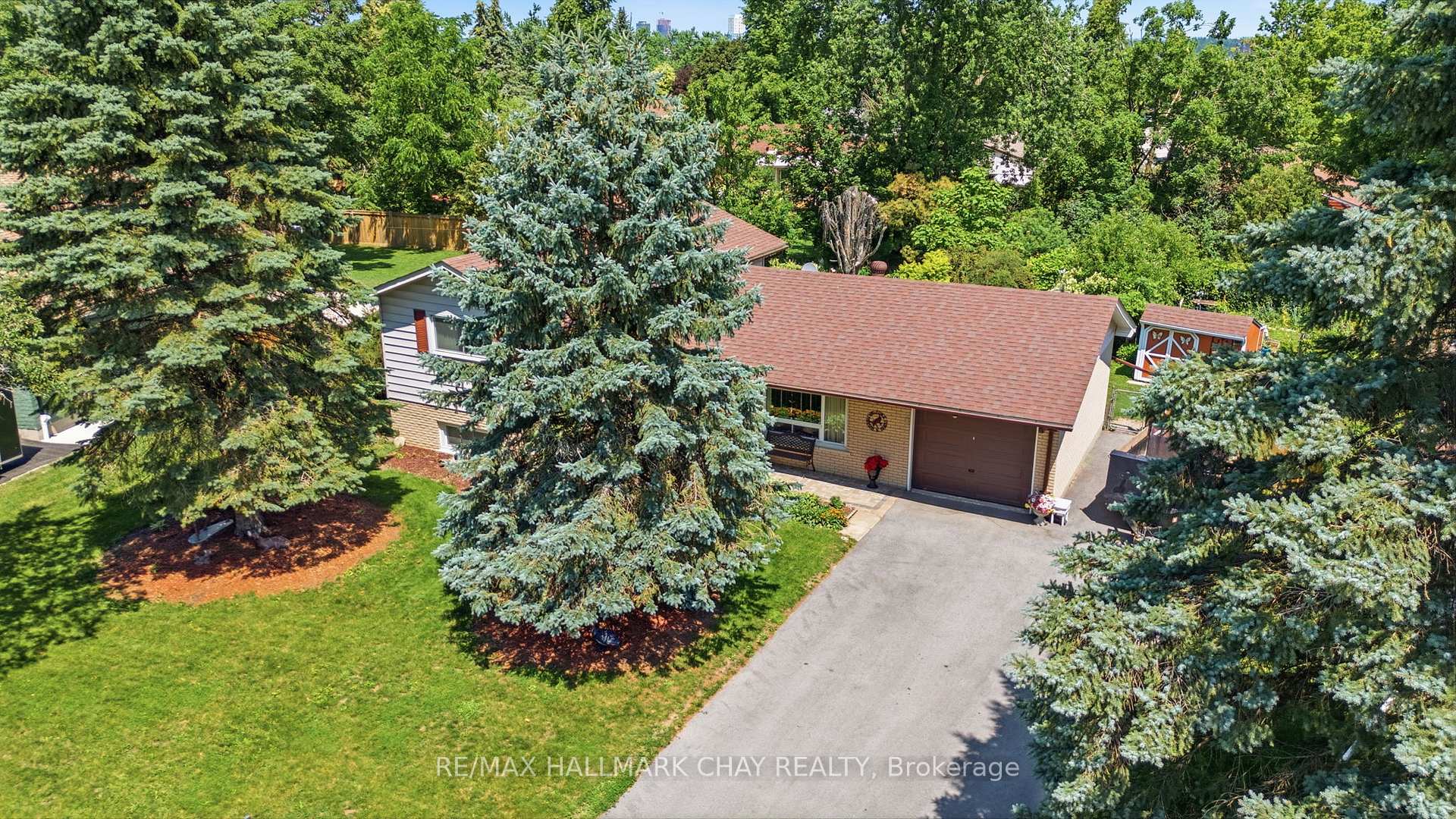 6 Highcroft Drive, Barrie, ON L4N 2X4
