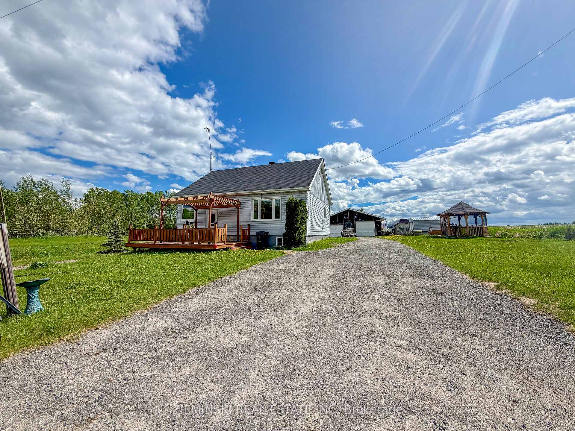 1119 Oil Tank Road, Iroquois Falls, ON P0K 1G0