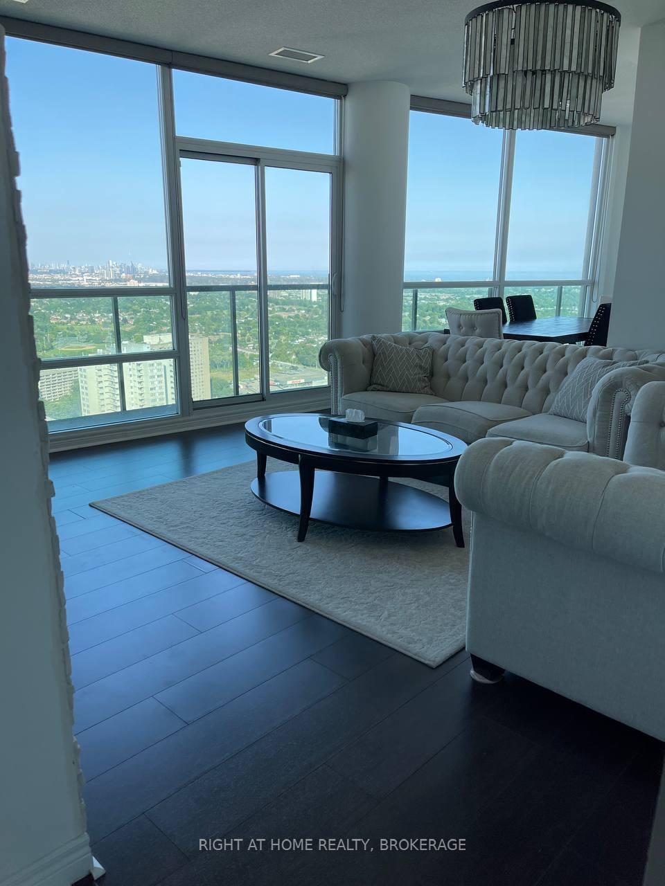 208 Enfield Place PH101, Mississauga, ON L5B 0G8