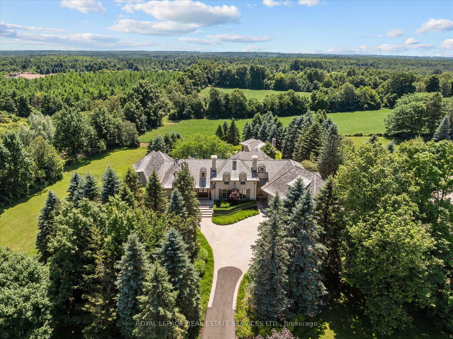 10090 Pineview Trail, Milton, ON L0P 1B0
