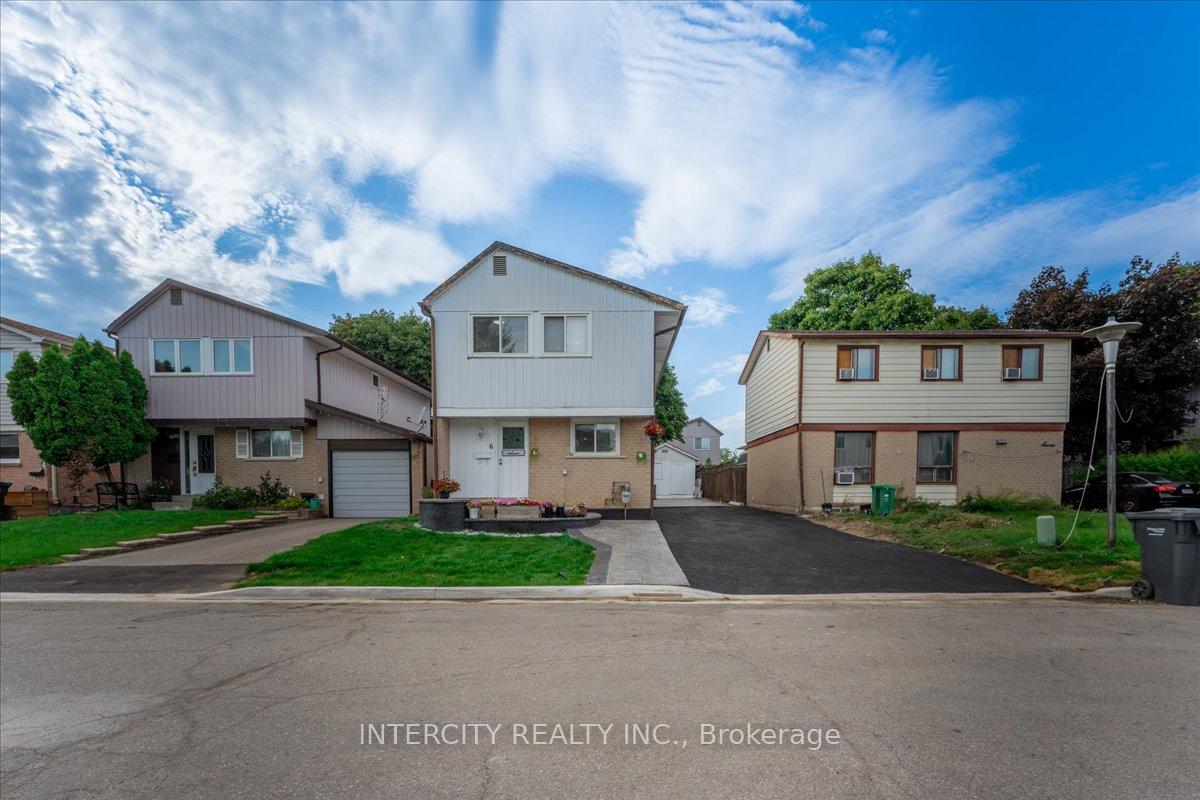 6 Hedley Court, Brampton, ON L6S 2B6