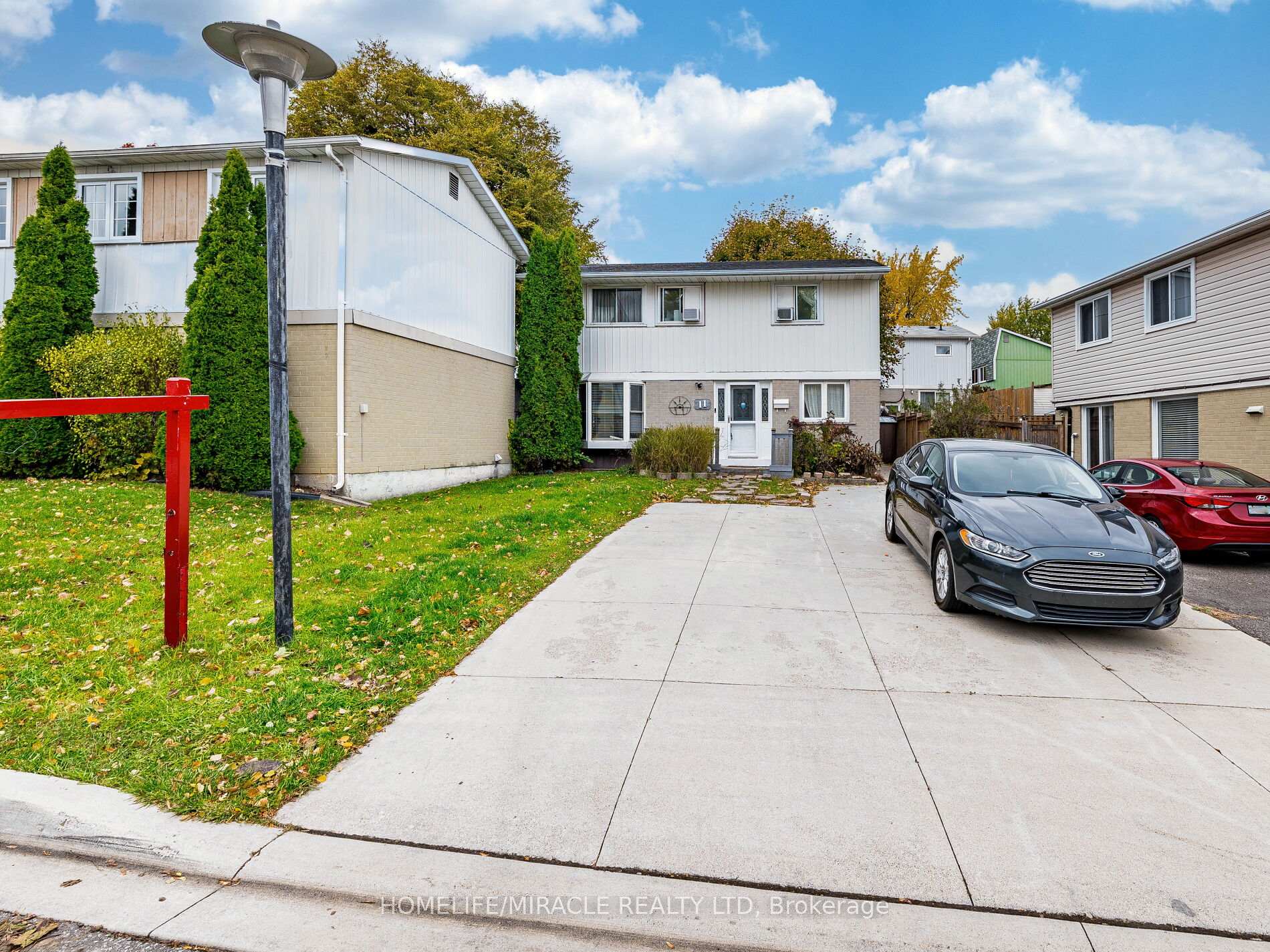 11 Hector Court, Brampton, ON L6S 1P1