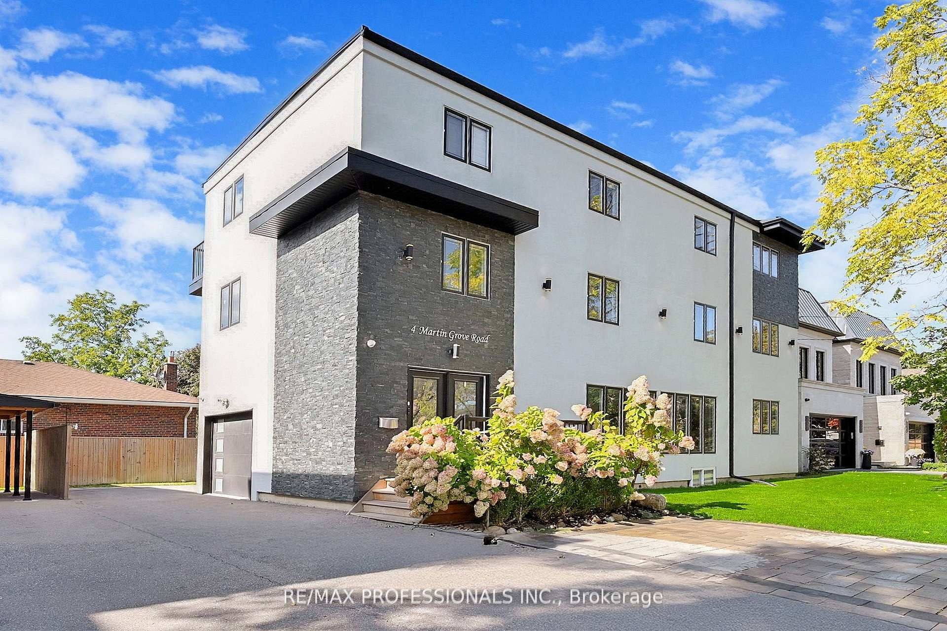 4 Martin Grove Road, Toronto, ON M9B 4J9