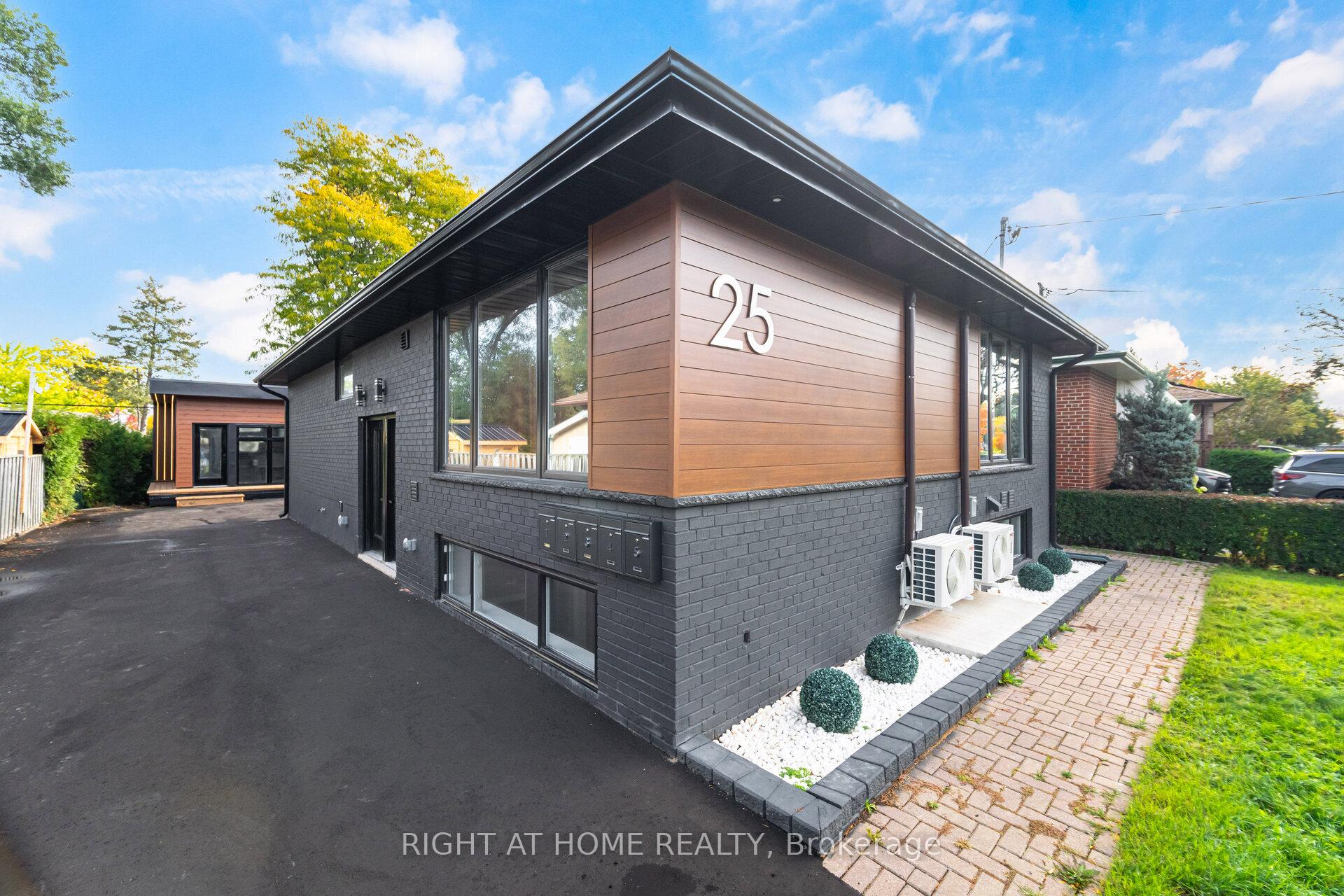 25 Templar Drive, Toronto, ON M9R 3C6
