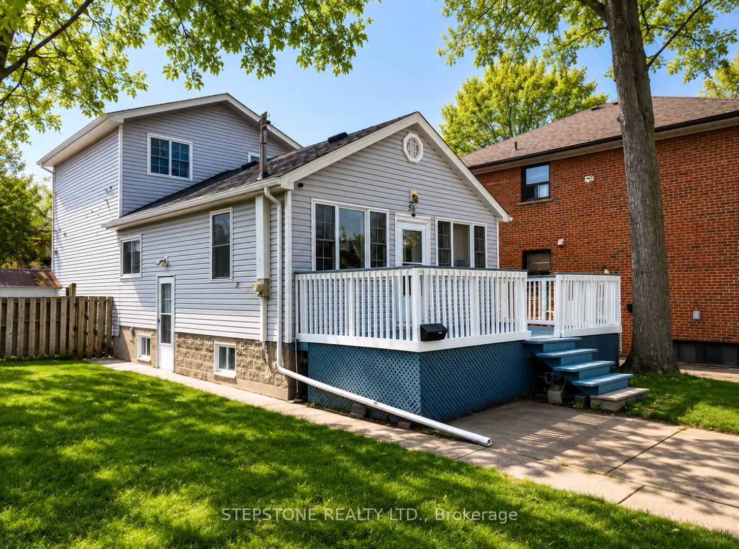 56 41st Street W, Toronto, ON M8W 3N6