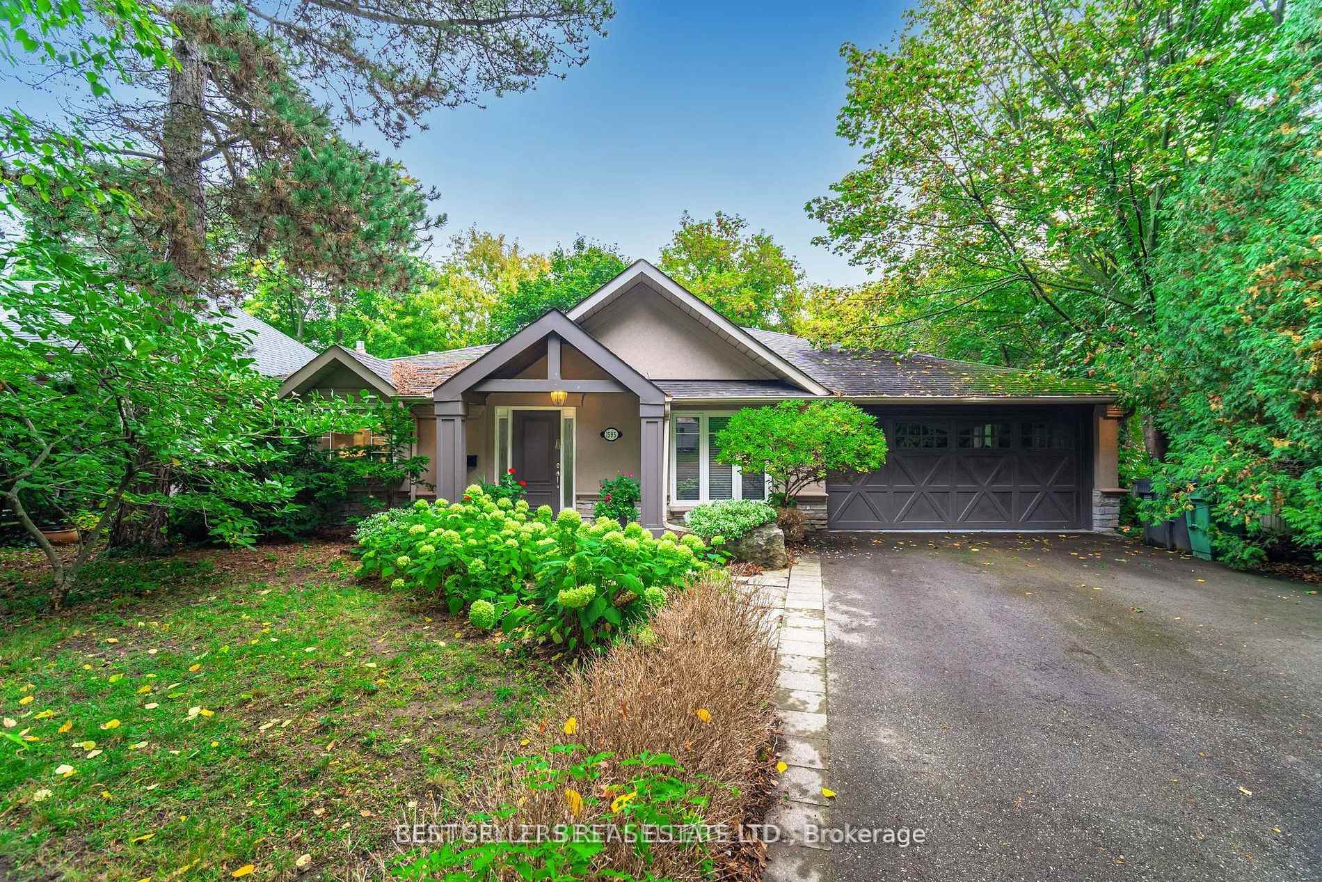 1595 Calverton Court, Mississauga, ON L5G 2W4