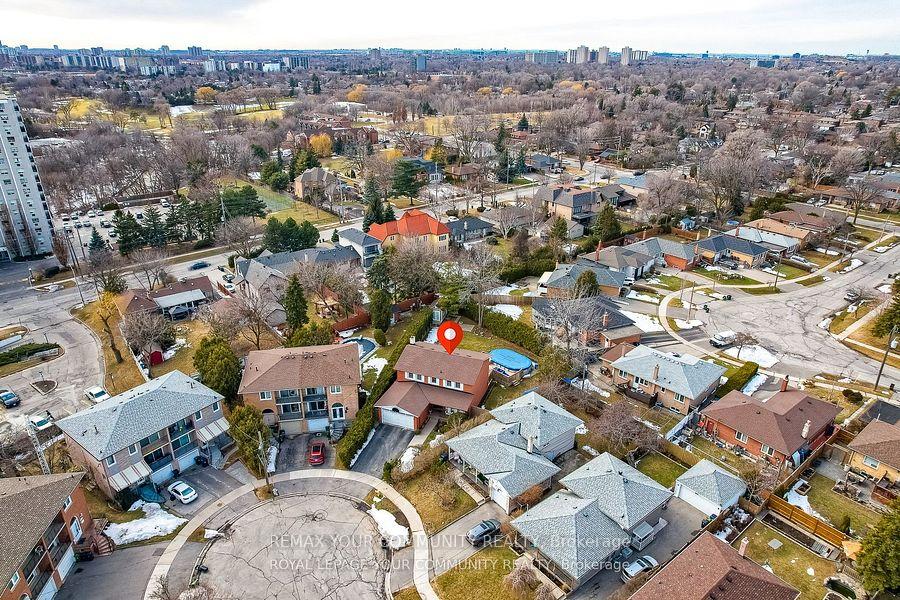 18 Terryellen Crescent, Toronto, ON M9C 1H7