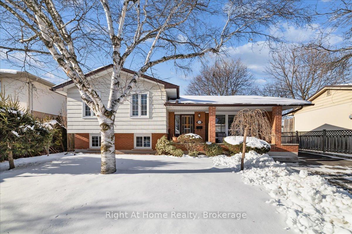 251 Elmwood Road, Oakville, ON L6K 2A9