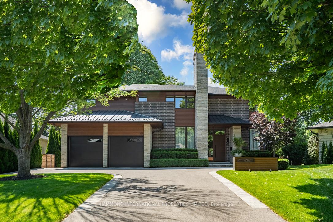 32 Totteridge Road, Toronto, ON M9A 1Z1