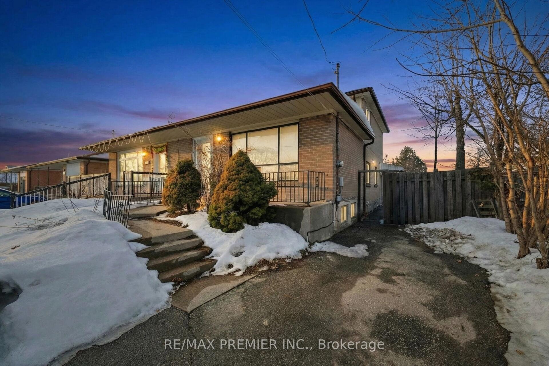 3783 Morning Star Drive, Mississauga, ON L4T 1Y6